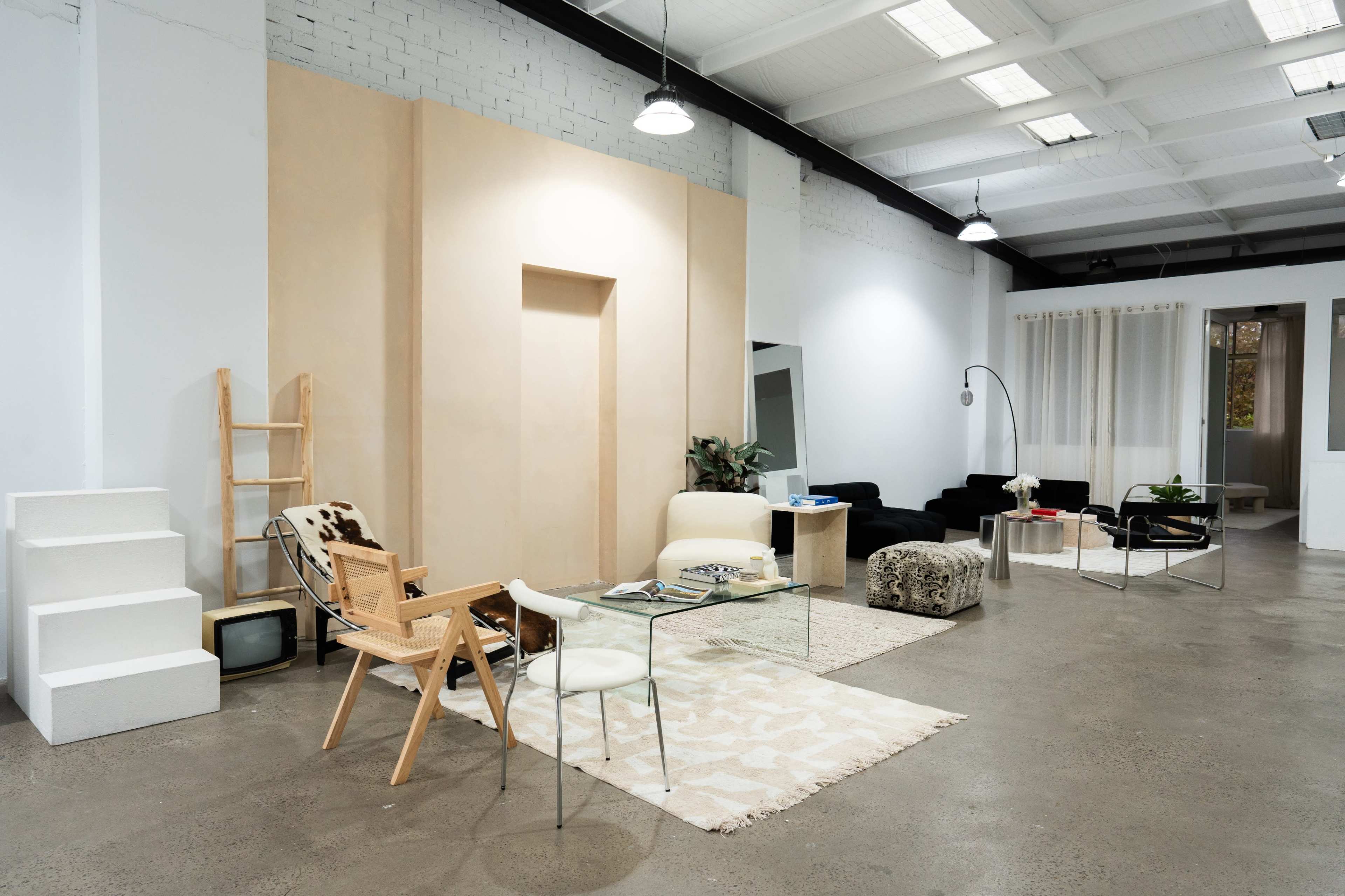 FREE EXTRA HOUR *** Content Studio with Cyclorama, Furniture, Props + MORE in Alexandria Image in Alexandria, Alexandria, NSW