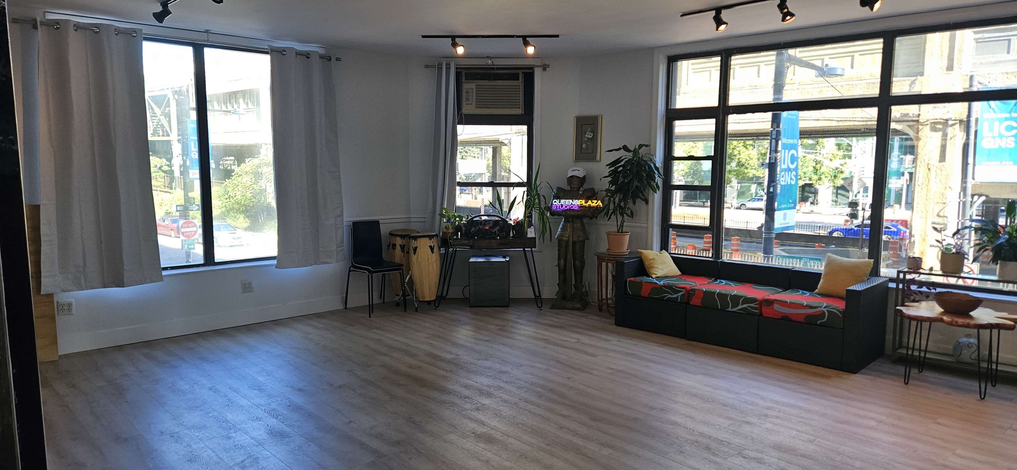 Loft in the heart of Long Island City Image in Long Island City, Long Island City, NY