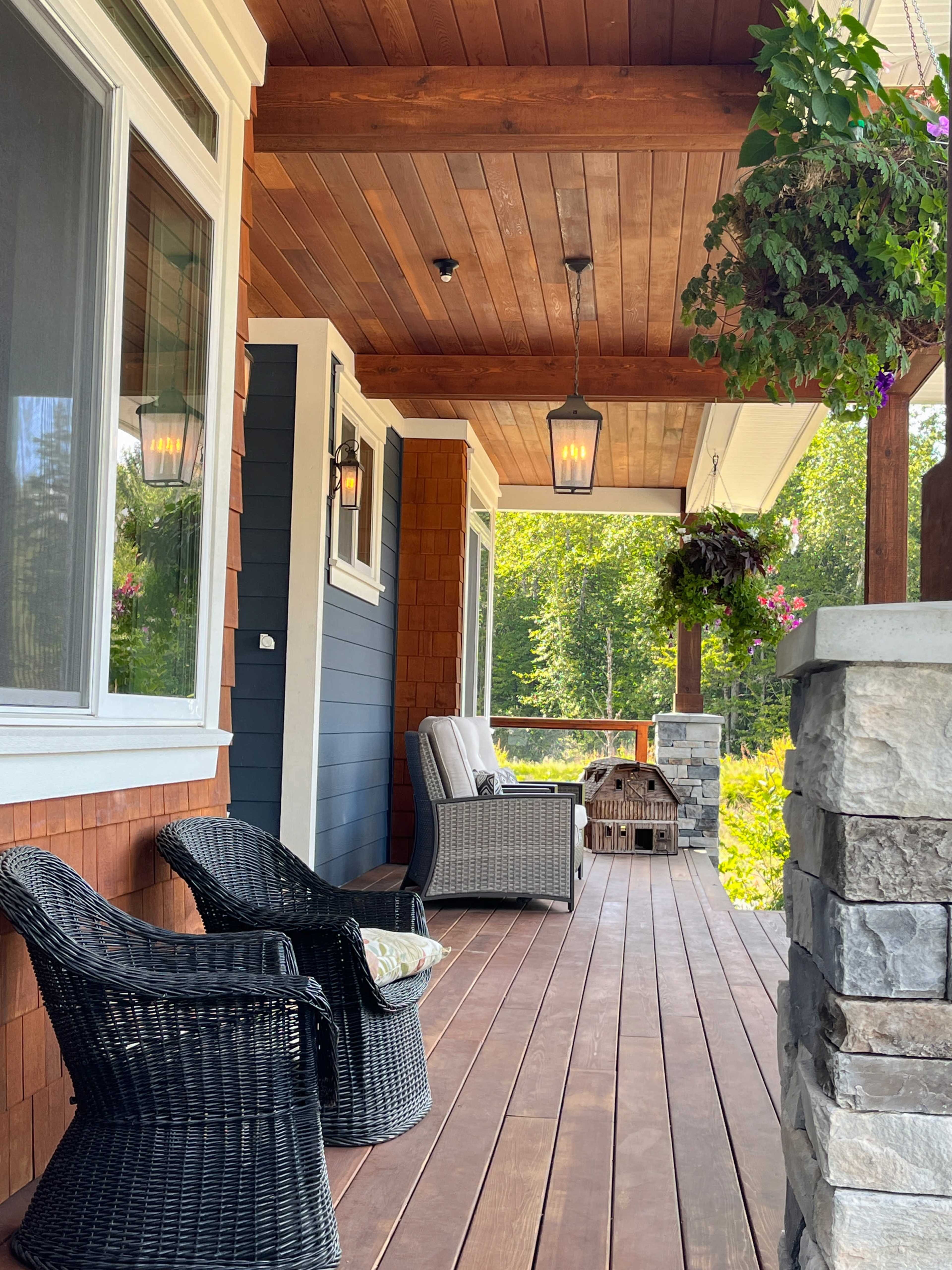 Modern farmhouse on large acreage with beautiful gardens and entertaining spaces Image in Maple Ridge, Maple Ridge, BC