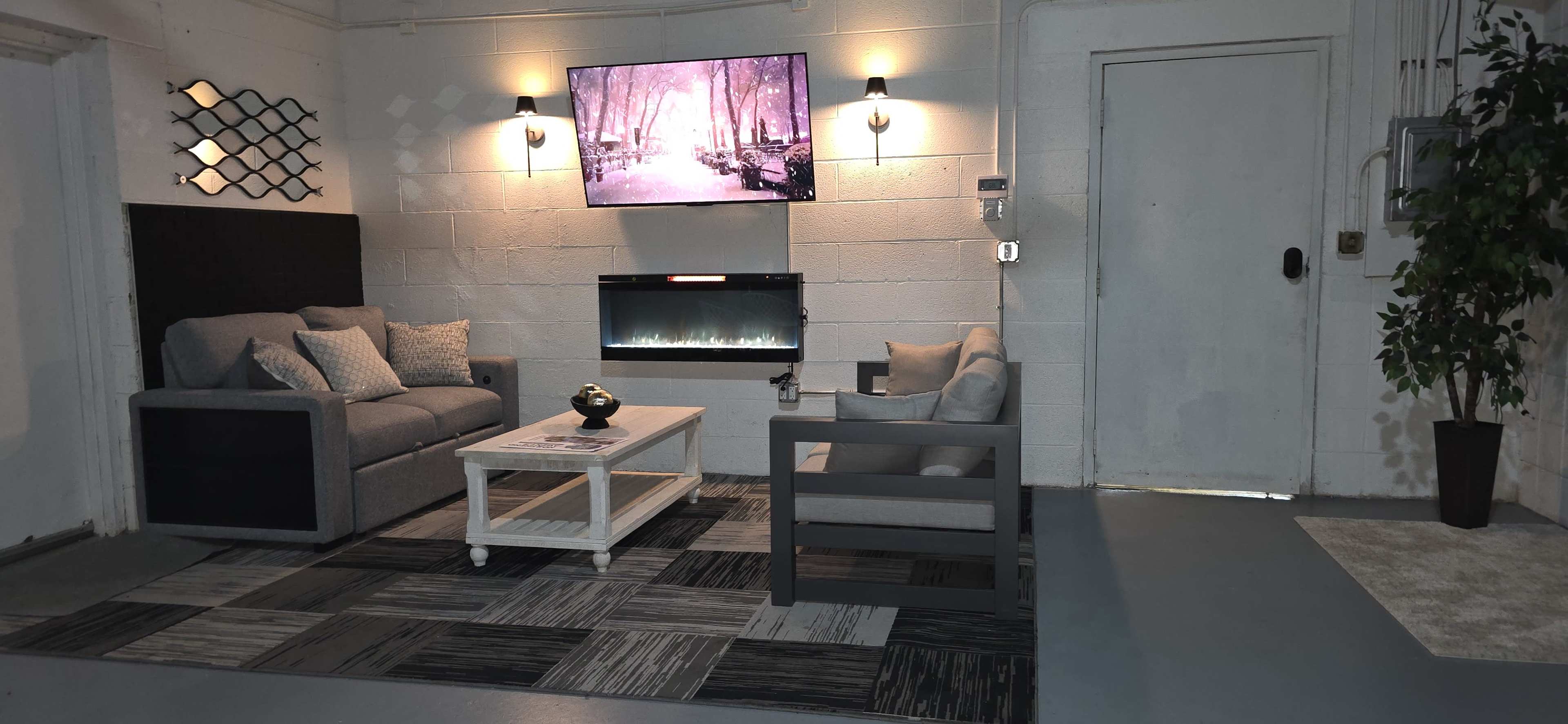 Studio Four Five Image in Bloomfield, Bloomfield, CT