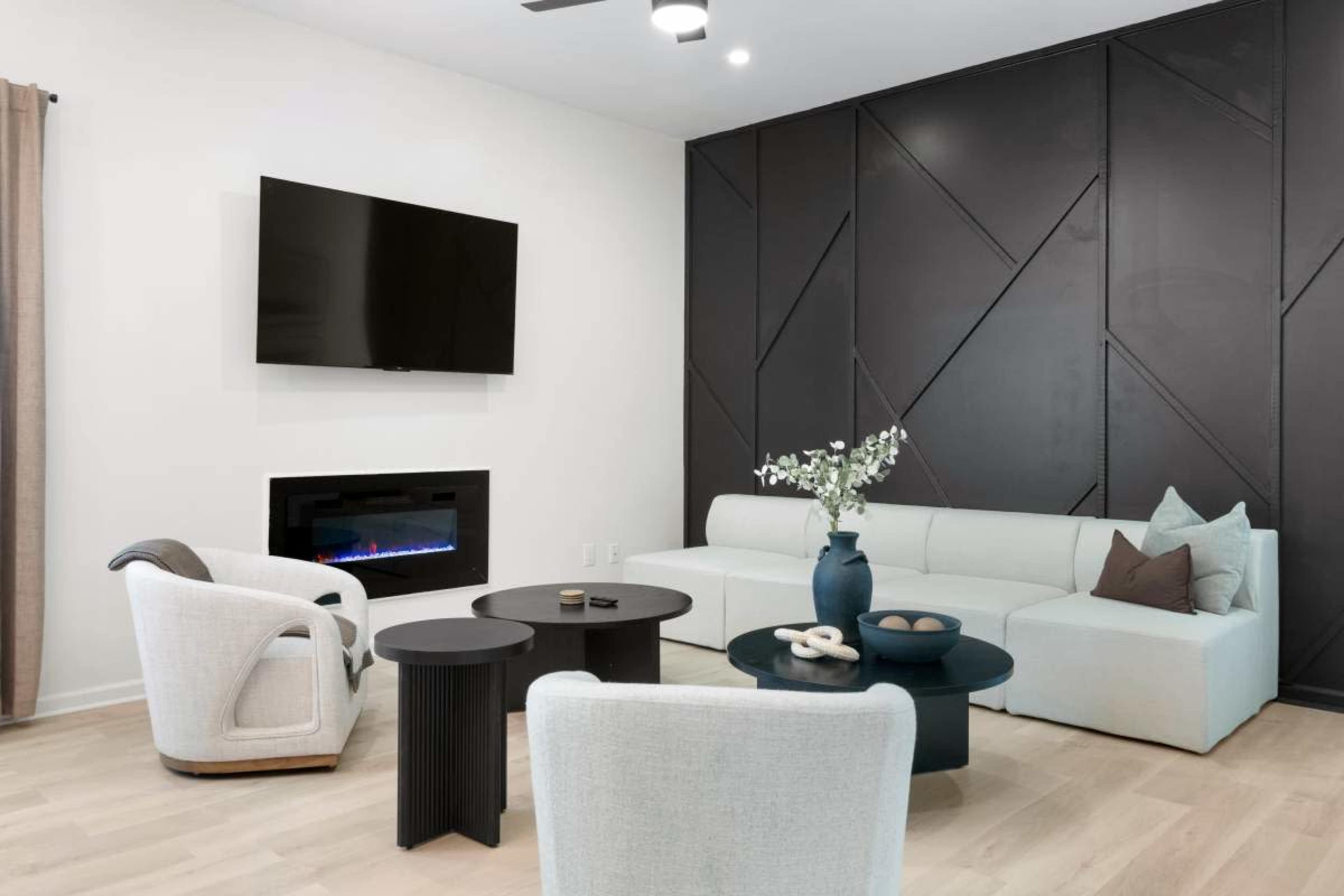 Beautiful Contemporary City Home Image in Lakewood Heights, Atlanta, GA