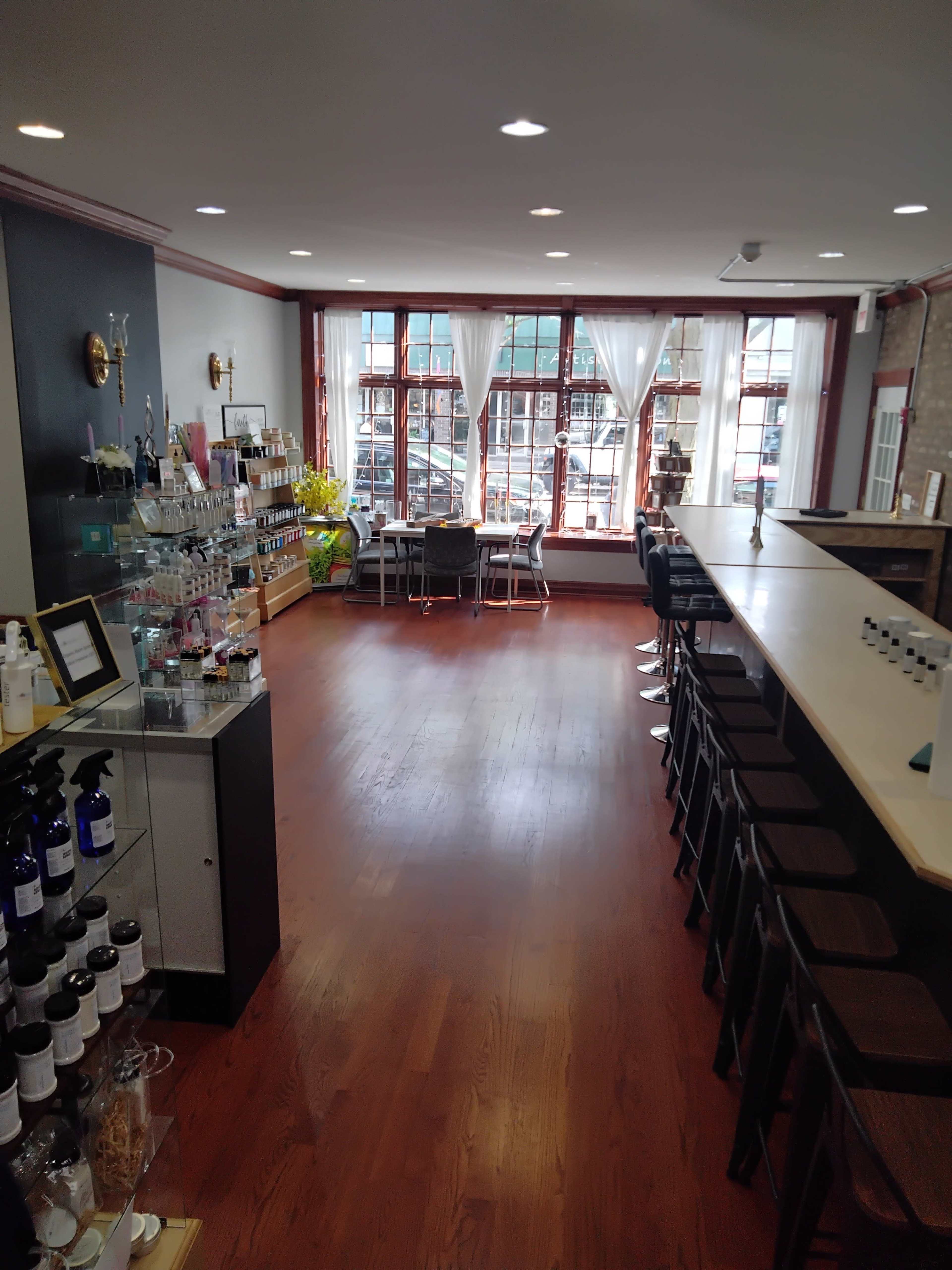 Candle Bar with Vintage windows Image in Thornton Township, Homewood, IL