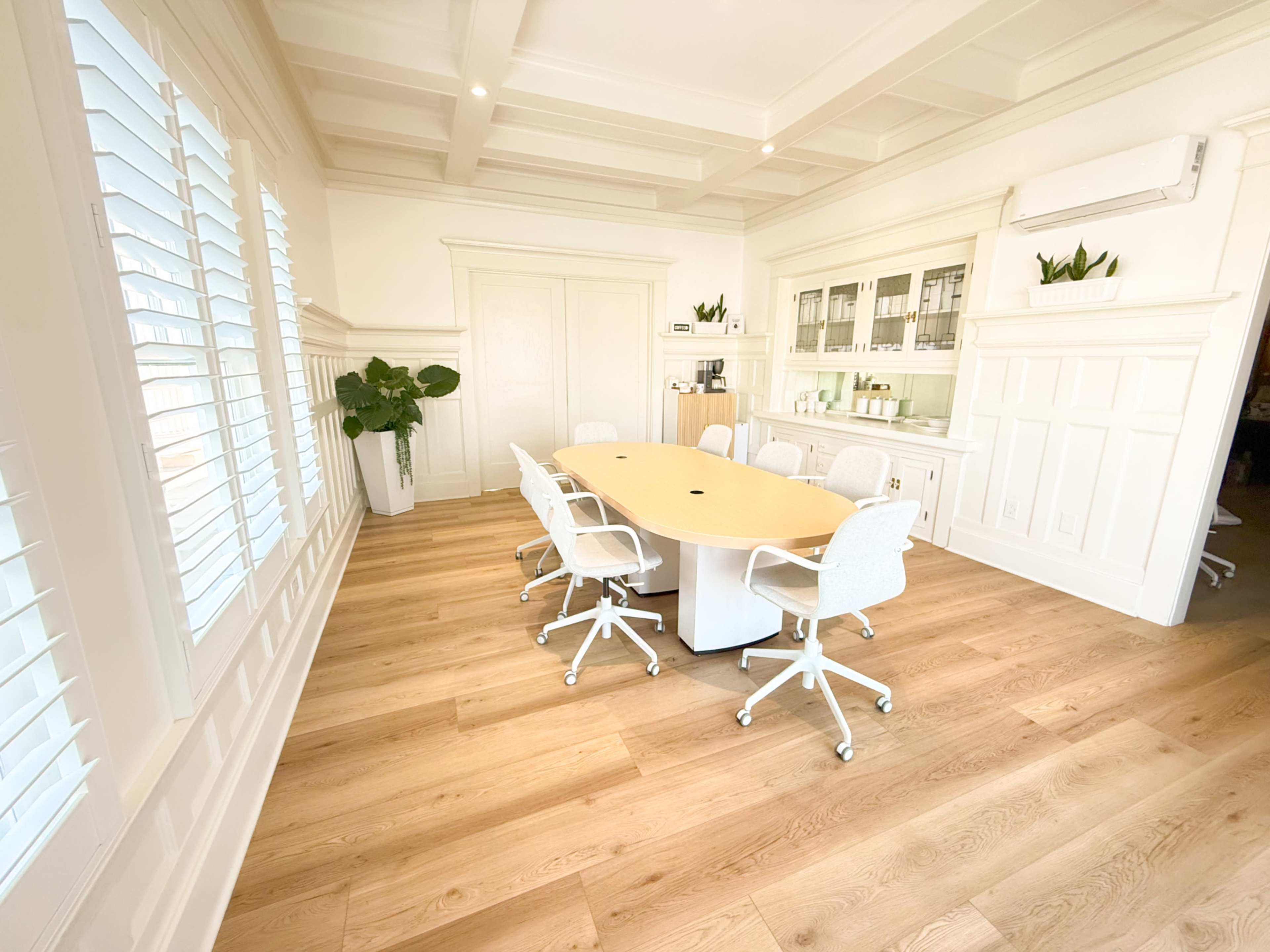 Upscale conference room for meetings Image in Downey, Downey, CA