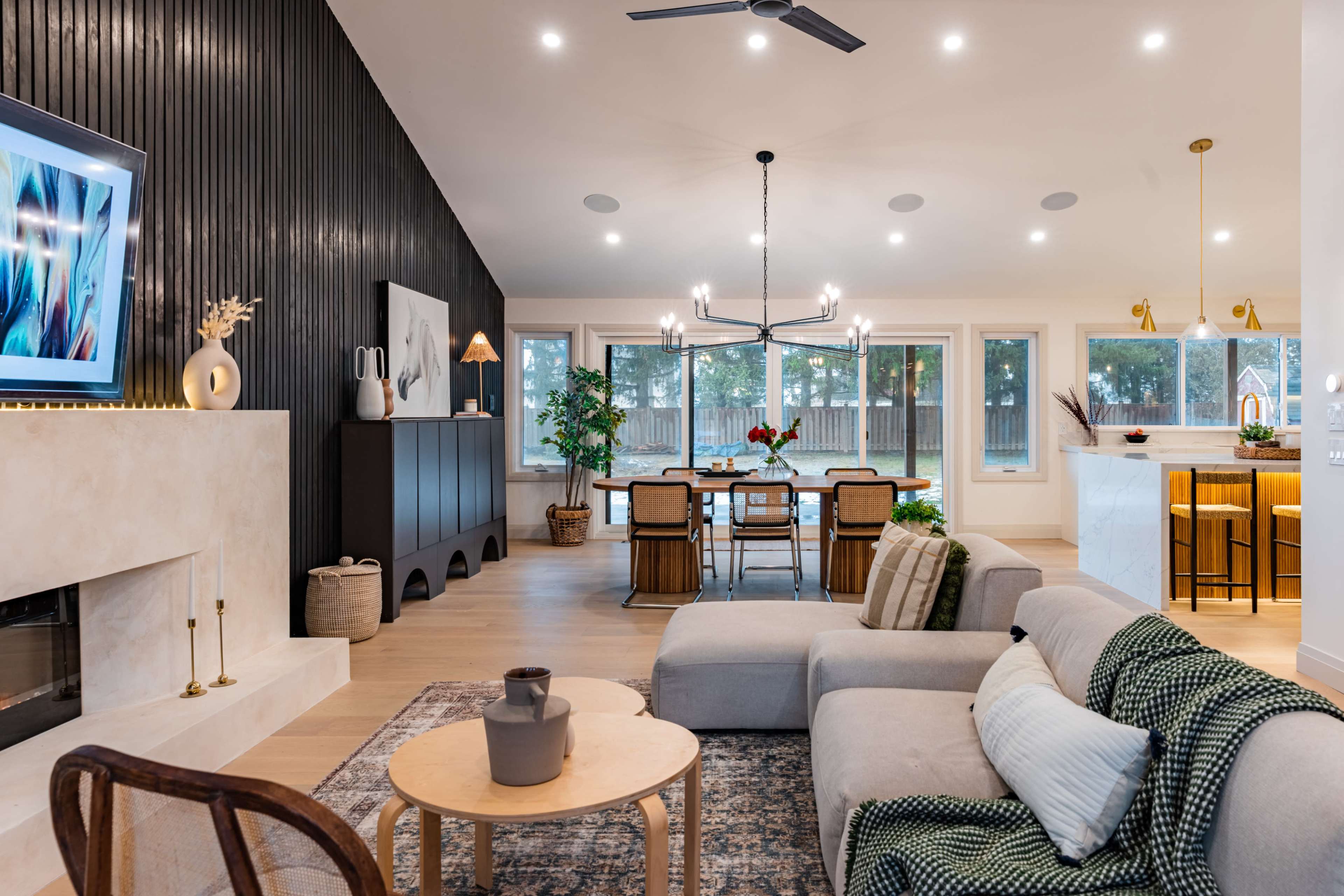 The White House Image in Haldimand, Caledonia, ON