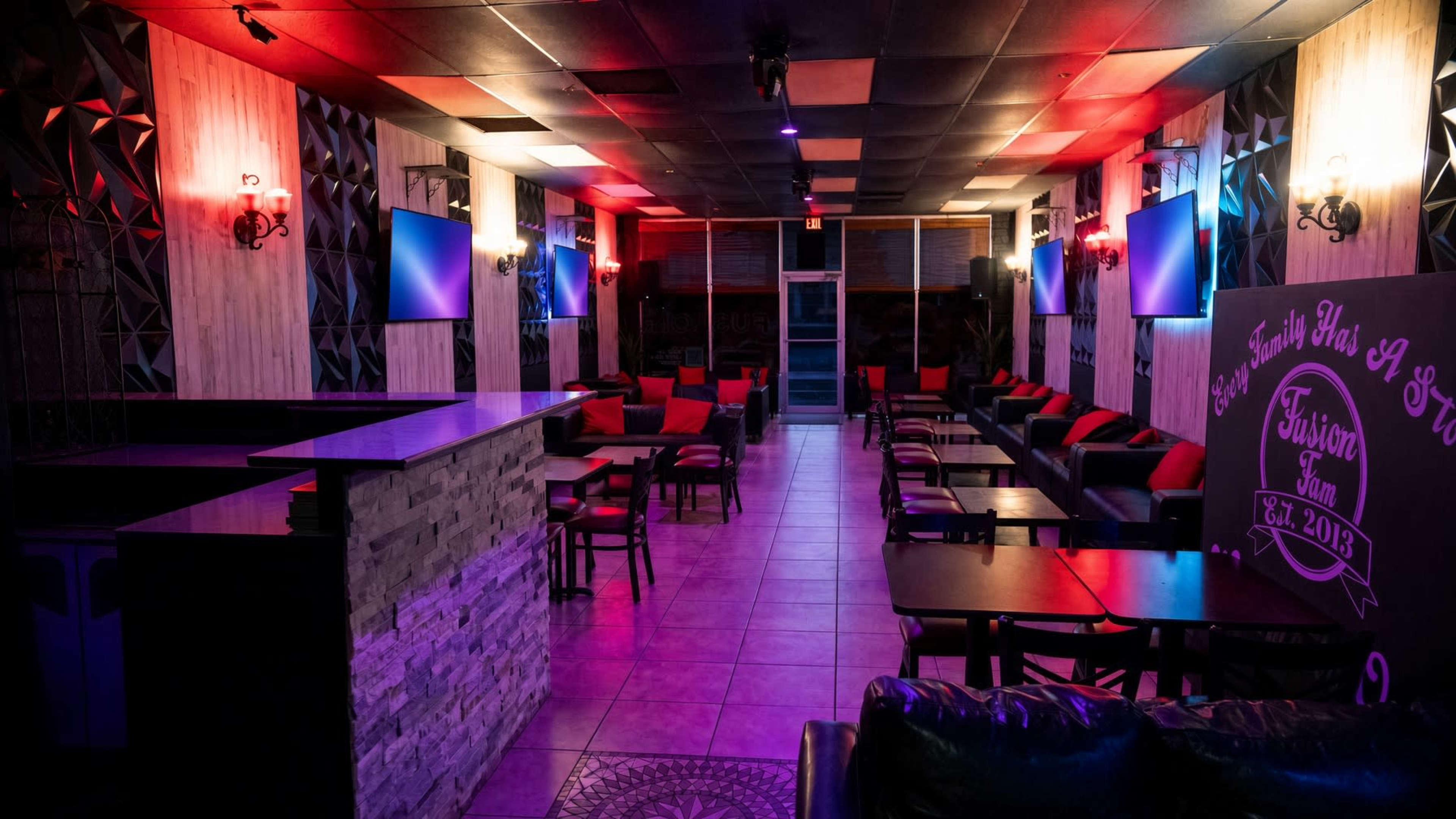 Upscale Urban Lounge in Tampa | Events, Shoots & Parties Image in County Line Coalition, Tampa, FL