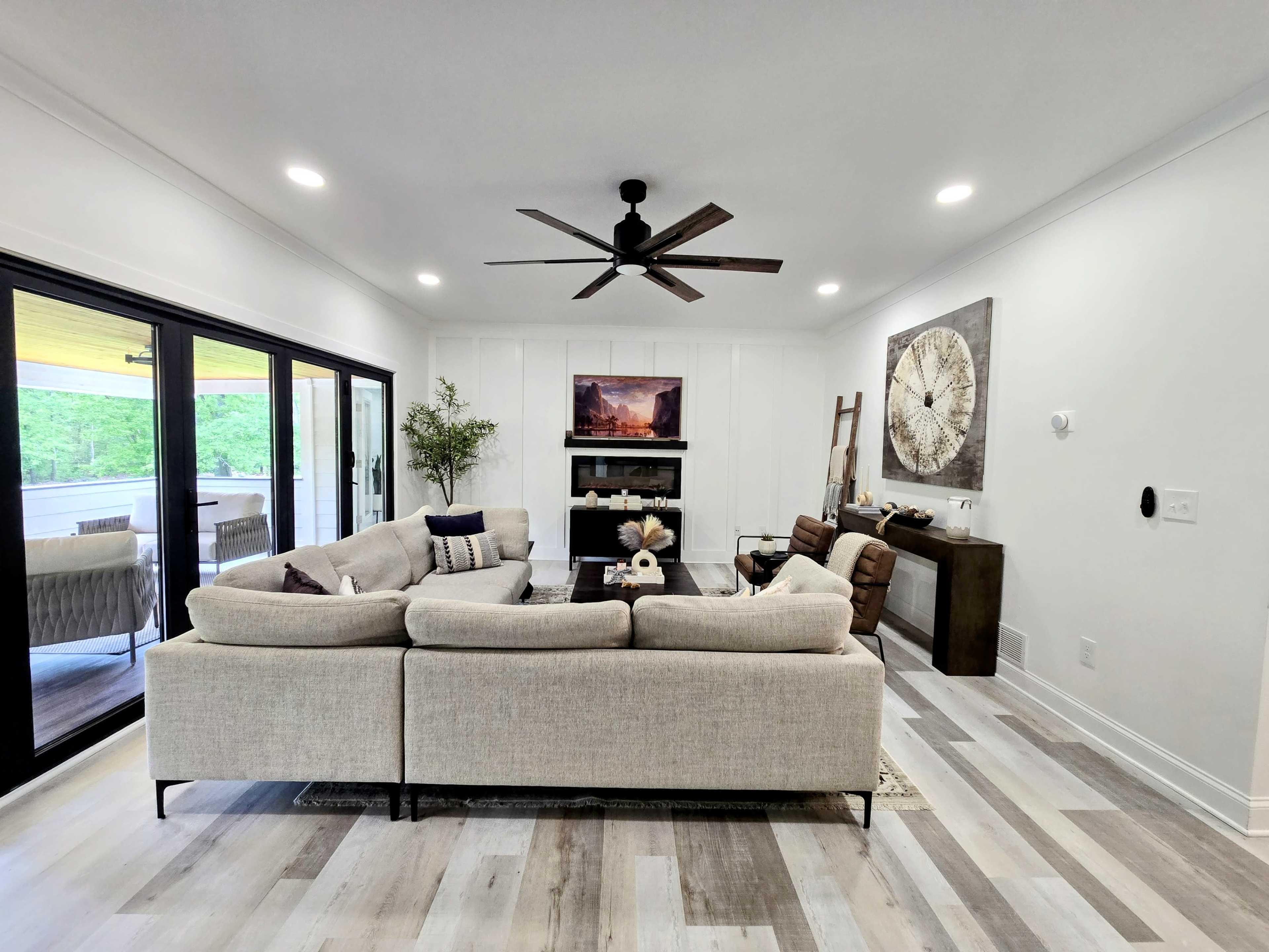 Beautiful Modern Farmhouse on 2 Acres Image in South Fulton, Atlanta, GA