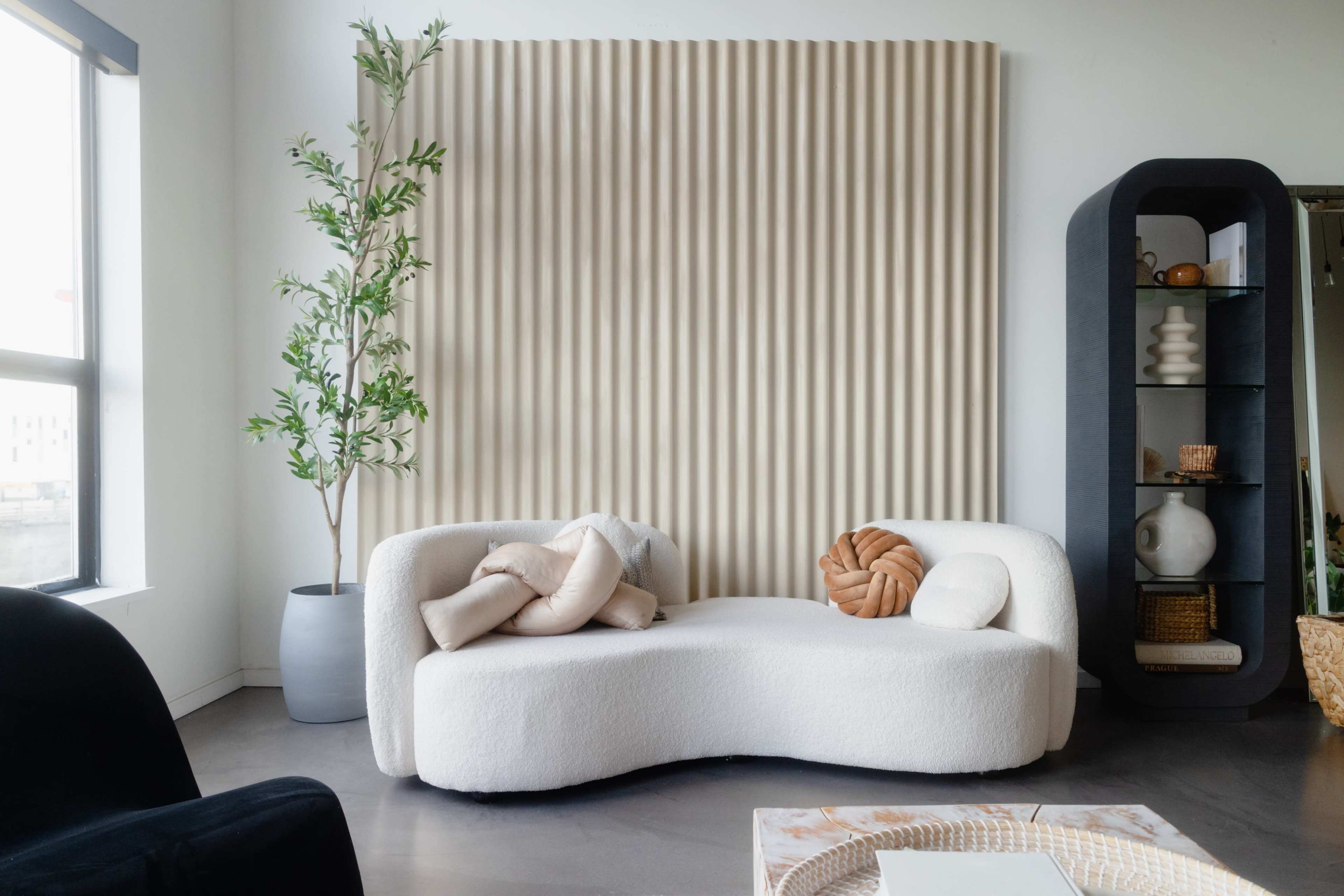 Stylish, Modern Loft Studio Image in Strathcona, Vancouver, BC