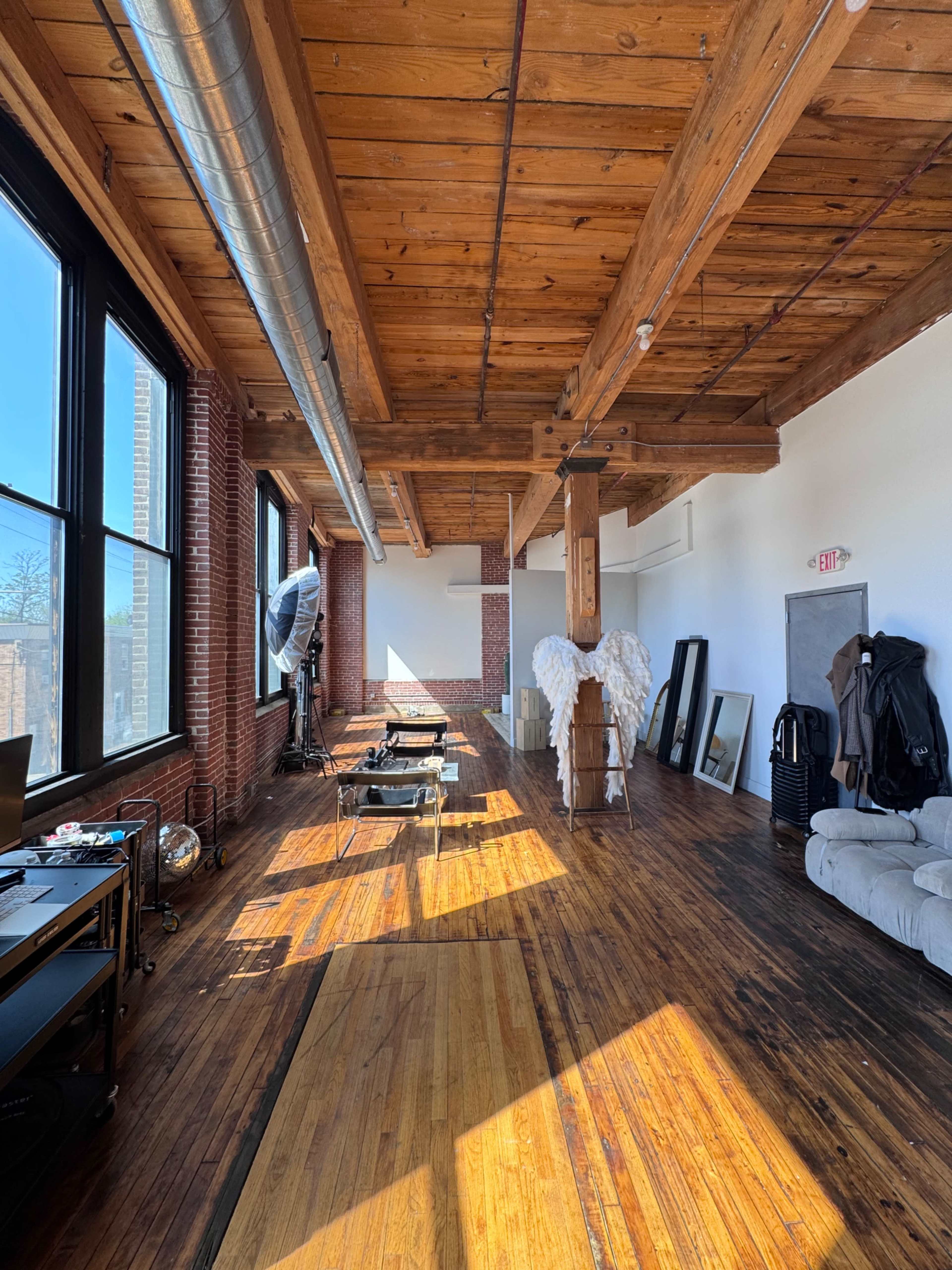 Caviar Studios: Luxury Daylight Loft with Curated Editorial Sets Image in North Philadelphia, Philadelphia, PA