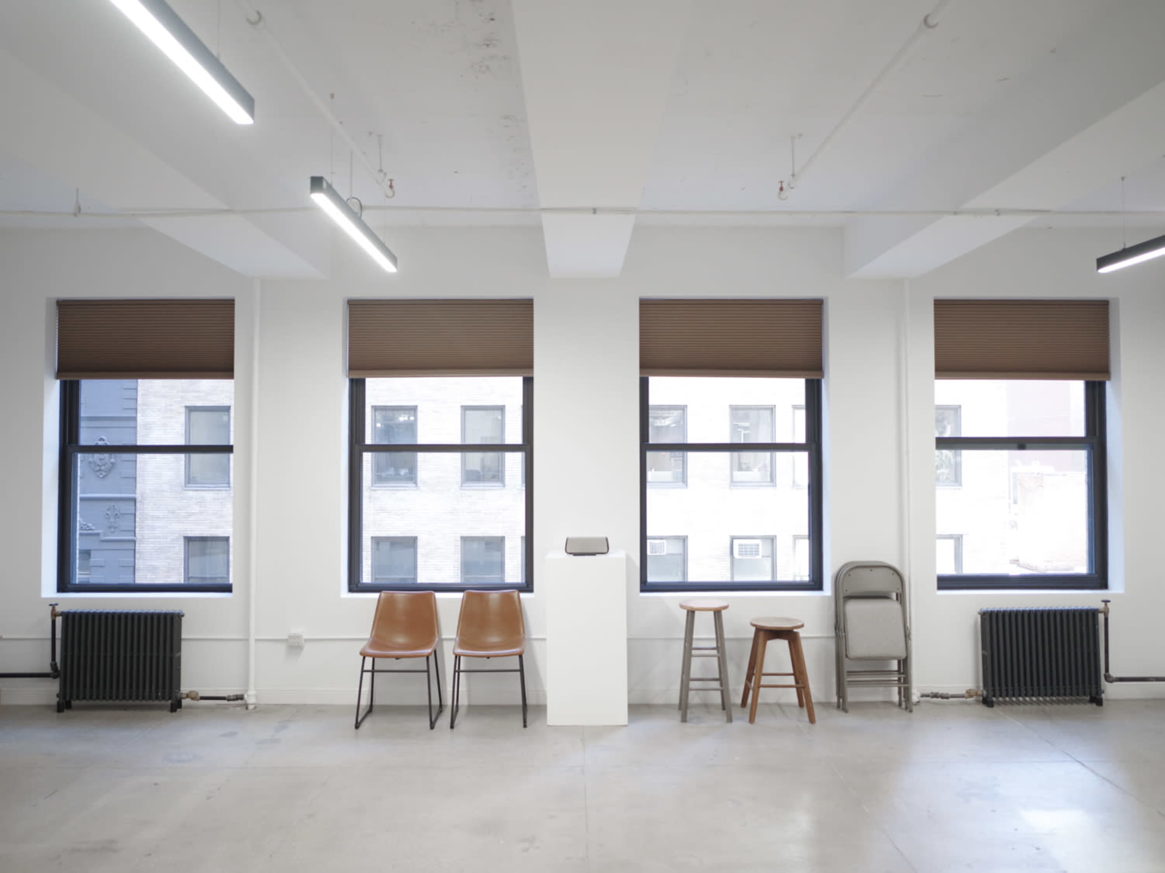 Photo studio + Profoto Equipment + Props + Retouching Service Image in Midtown Manhattan, New York, NY