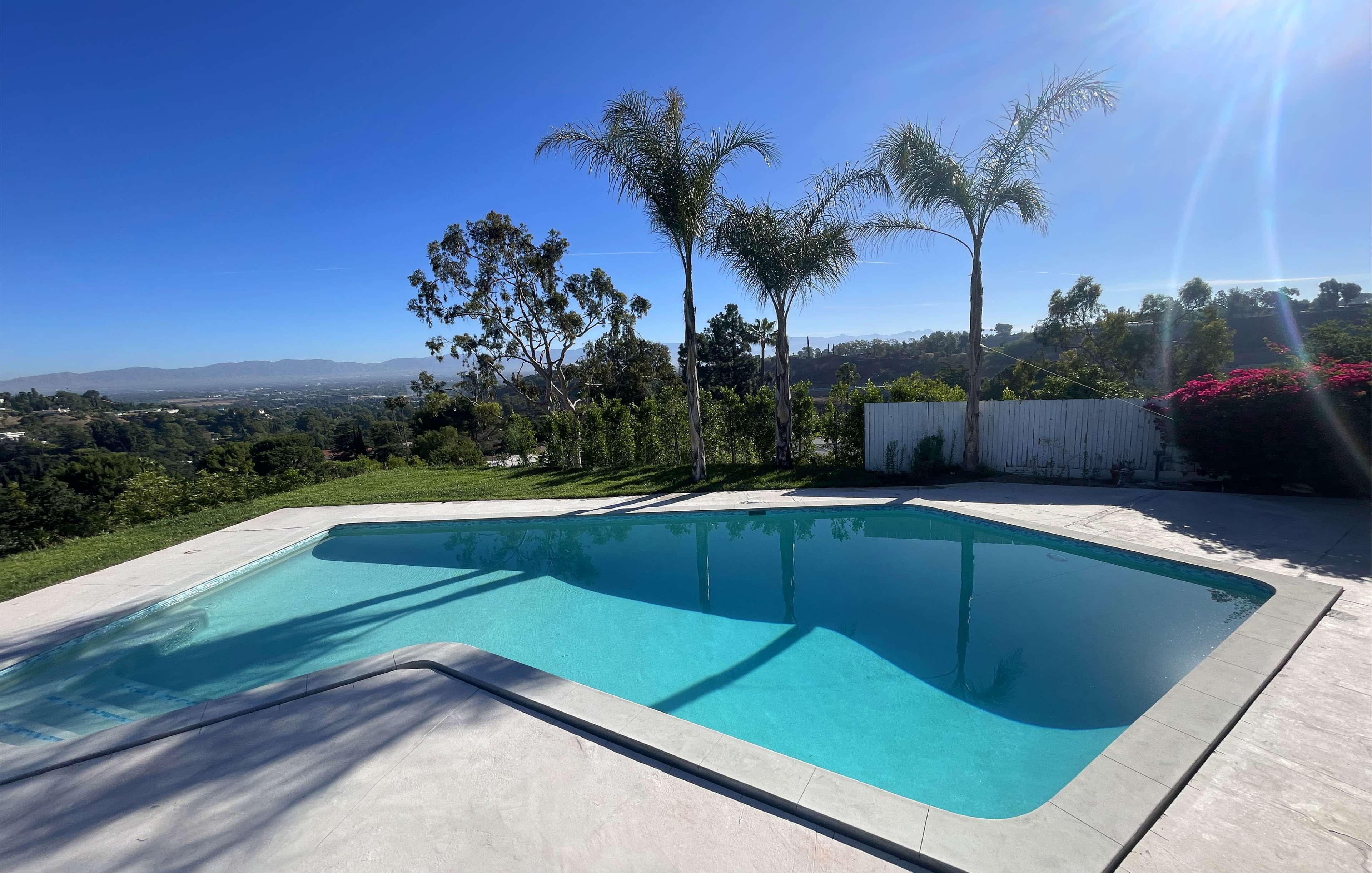 Mid Century Modern hillside house with stunning panorama views Image in Encino, Sherman Oaks, CA