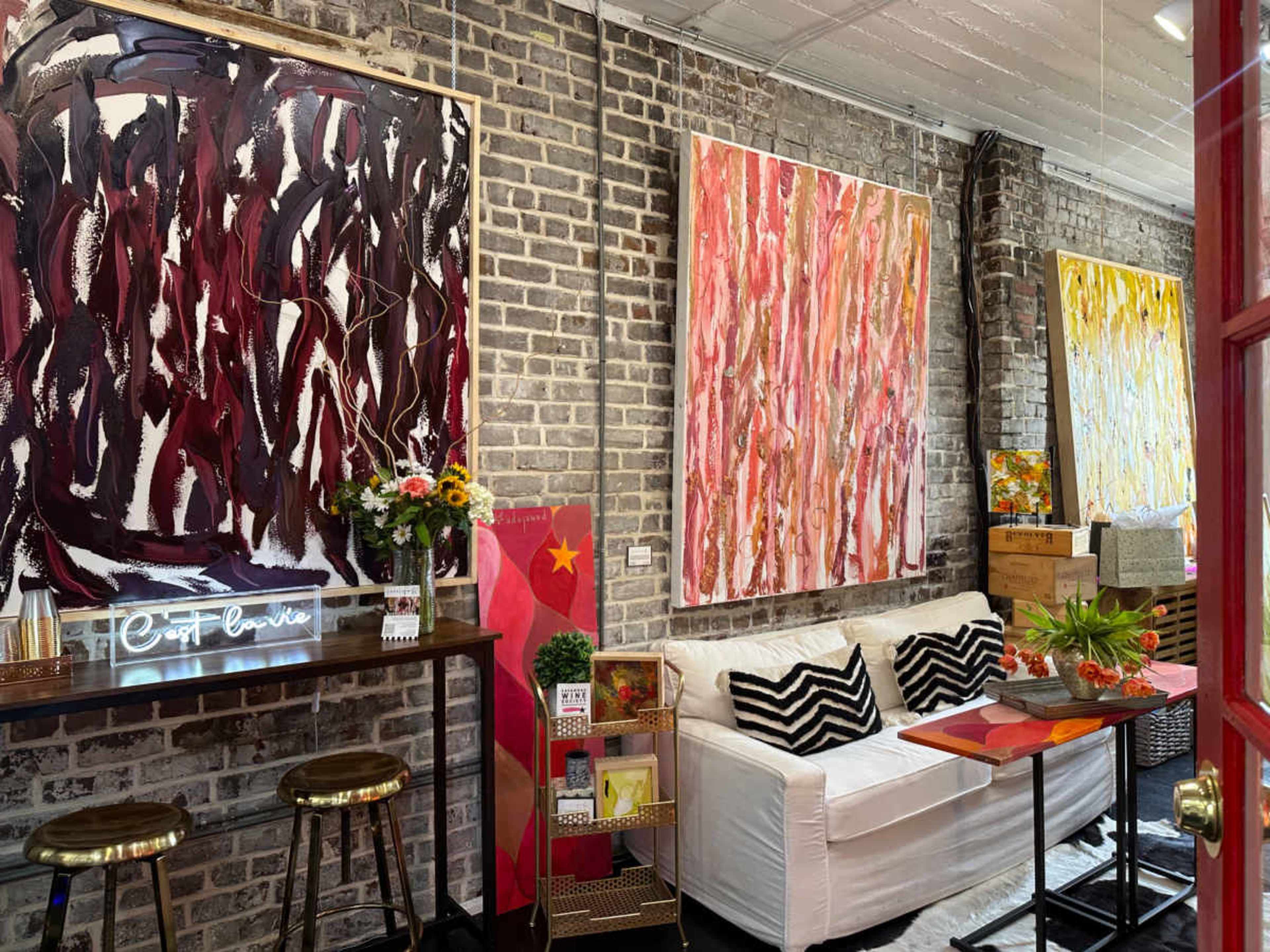 Private Art & Wine Lifestyle Lounge in Downtown Savannah at City Market Image in North Historic District, Savannah, GA