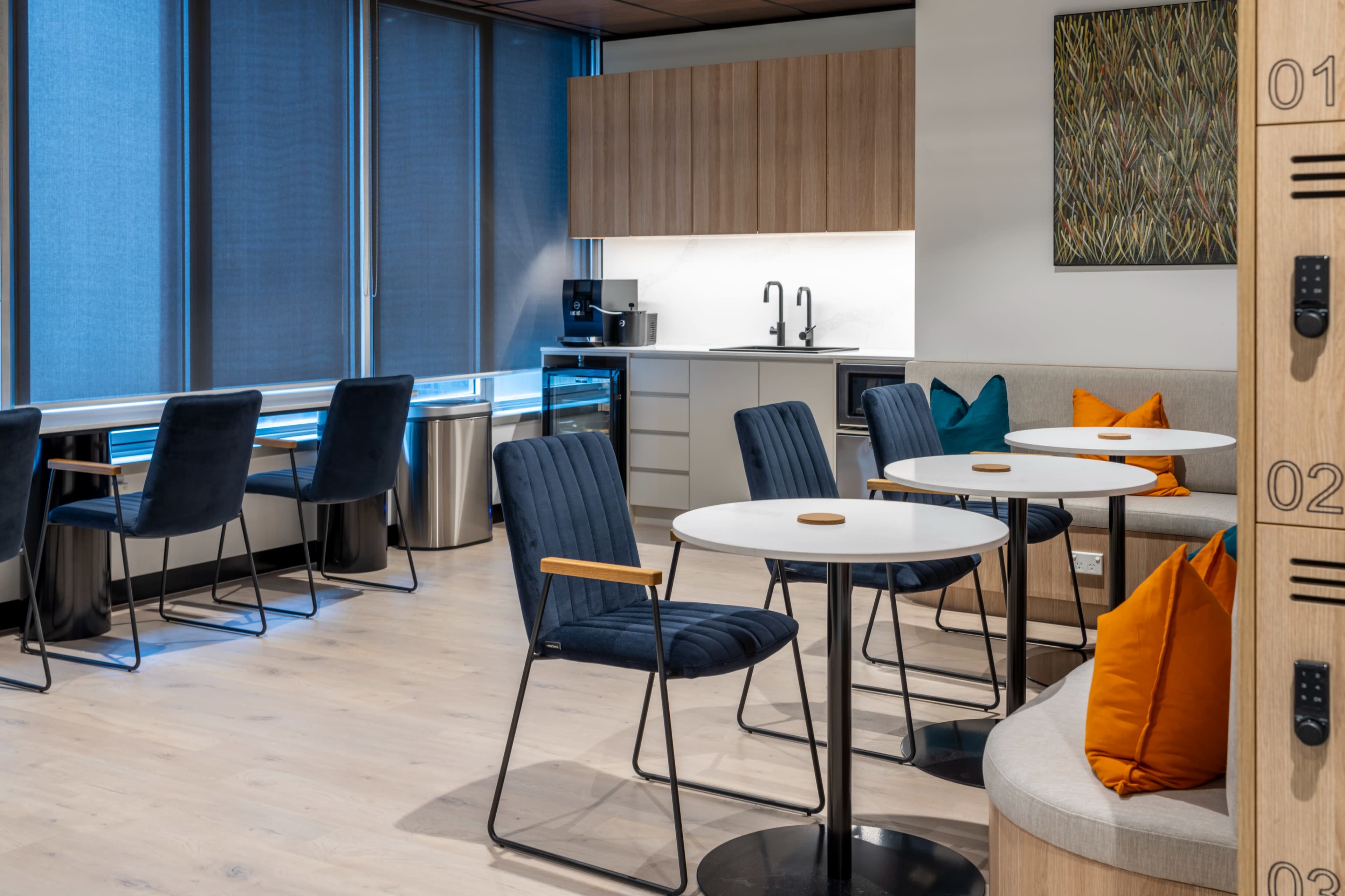 WorkHub Meeting Room (#3) – 4 Max Image in Melbourne CBD, Melbourne, VIC