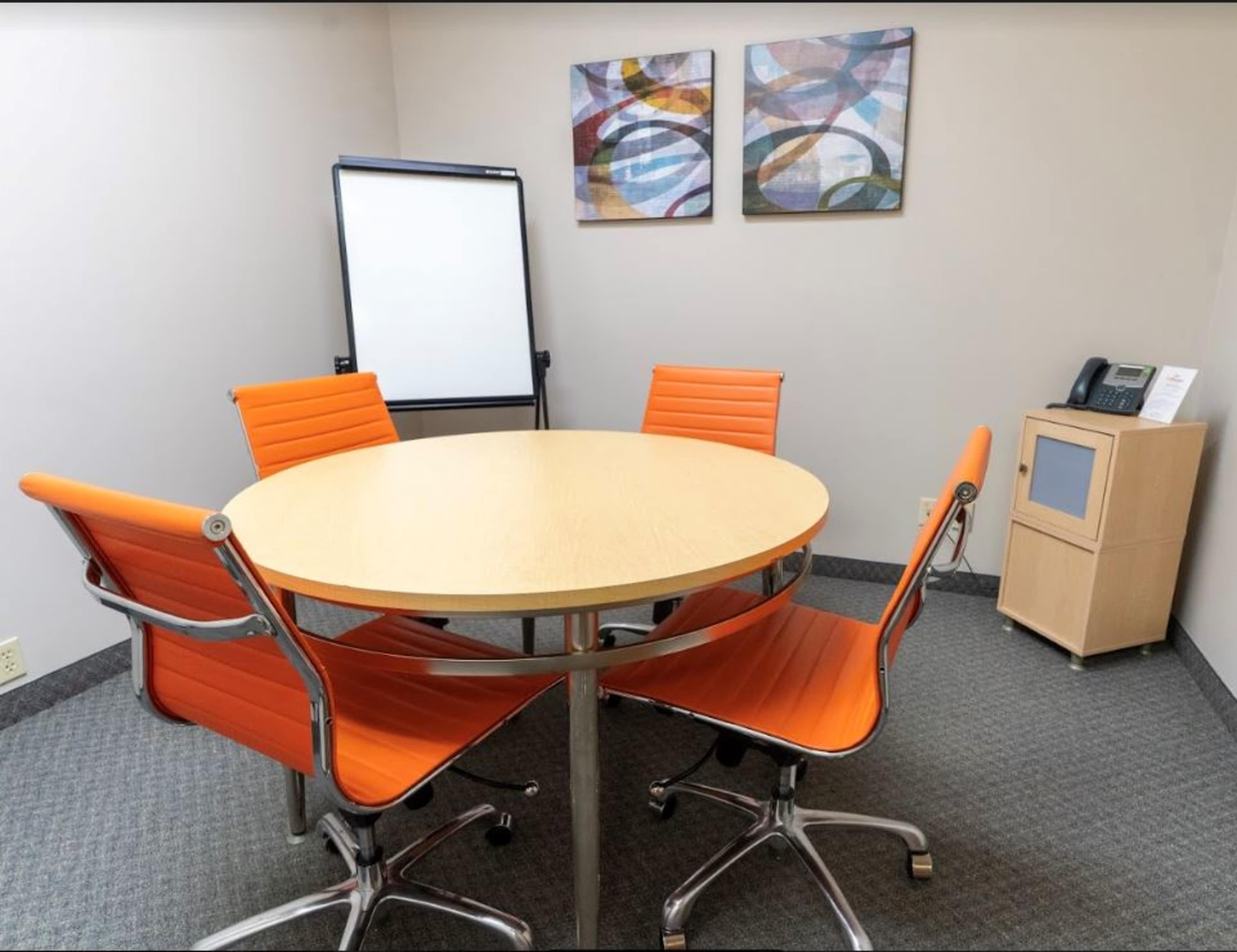 Brainstorming & Group Work Space - Just West of Downtown Minneapolis Image in Blackstone, St Louis Park, MN