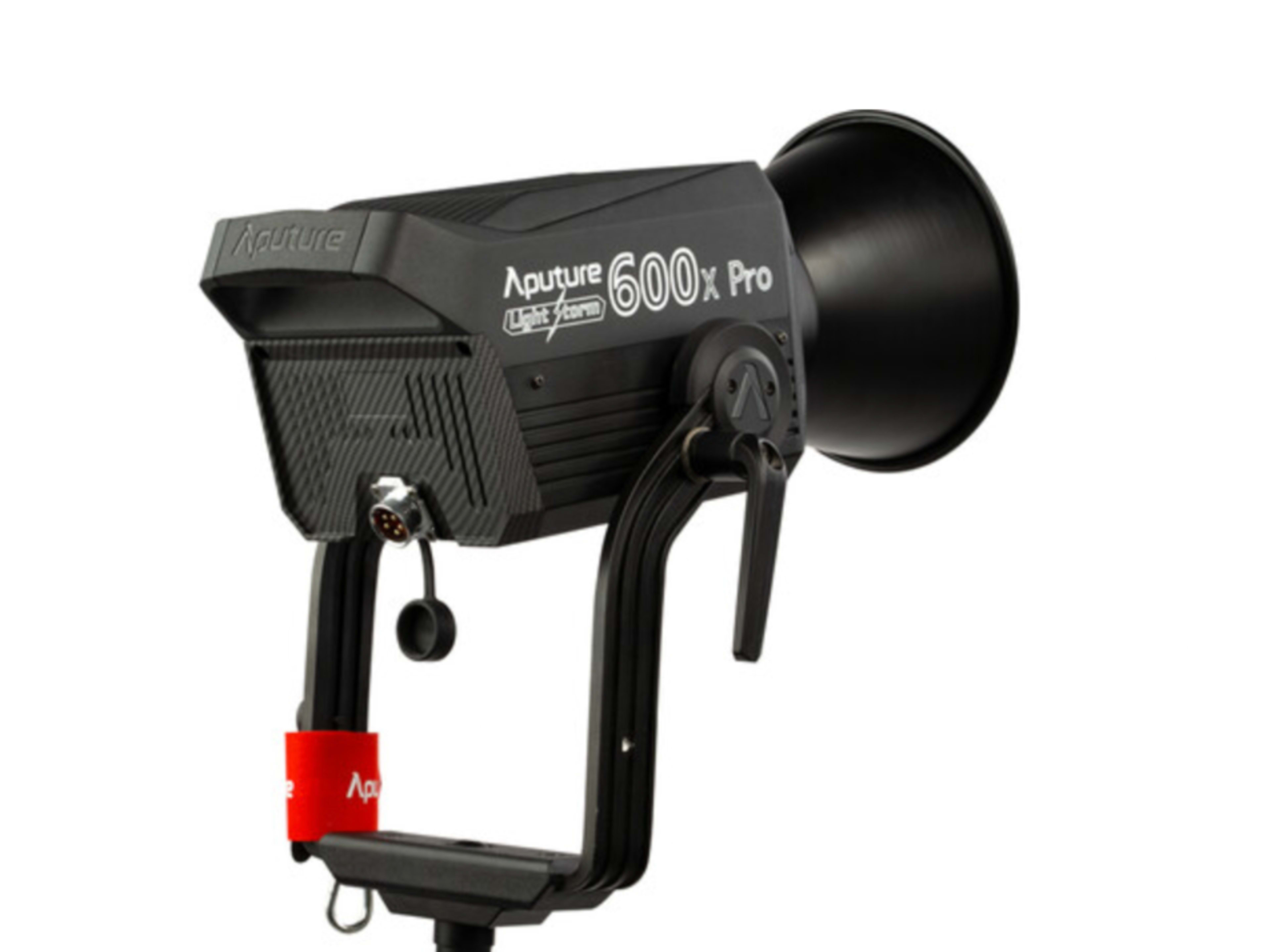 Aputure LS 600X Pro + Lightdome 150