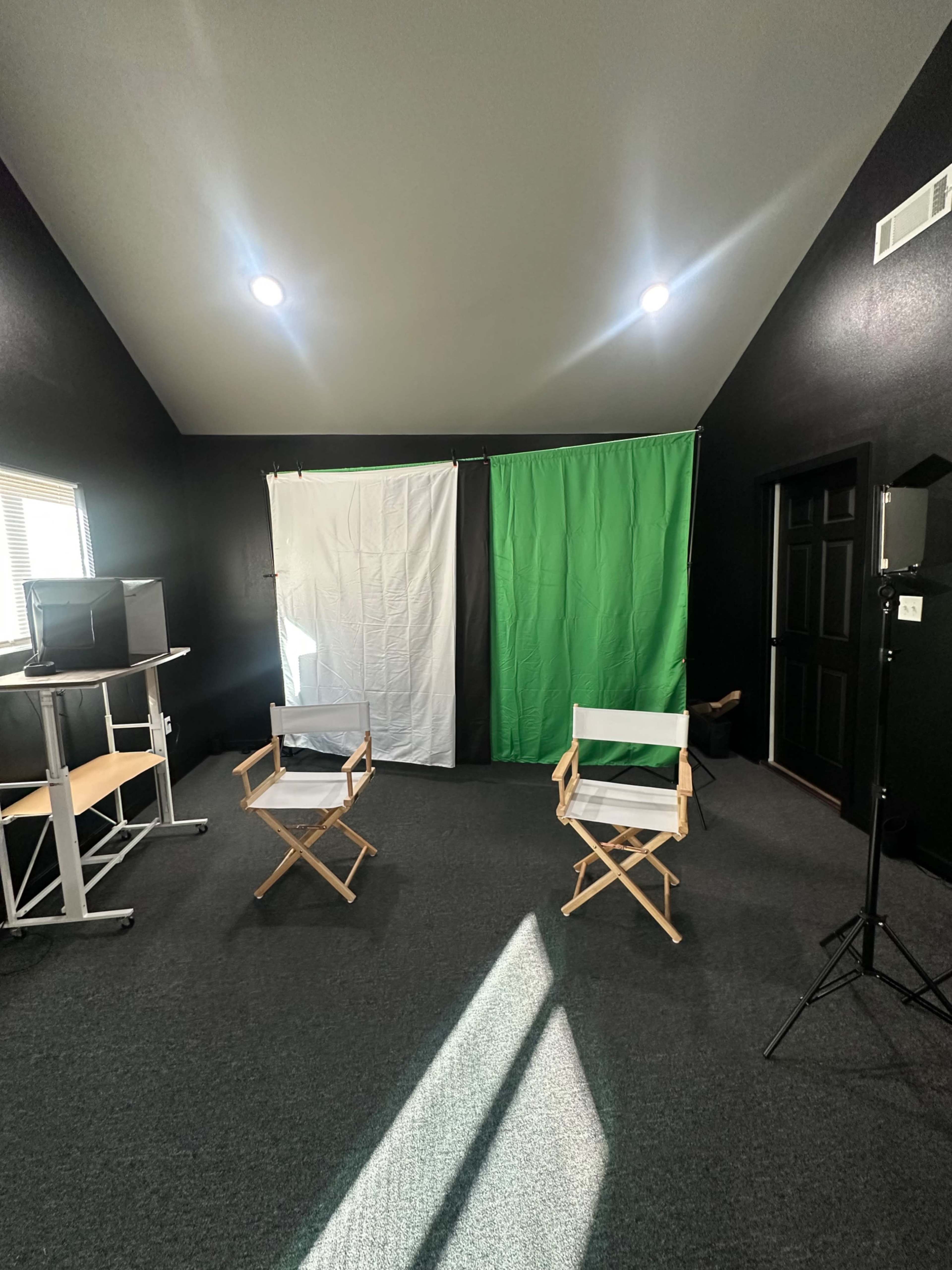 Residential Content House with Intimate Vibes & Creative Studio Spaces Image in Stephens Area Faith, Little Rock, AR