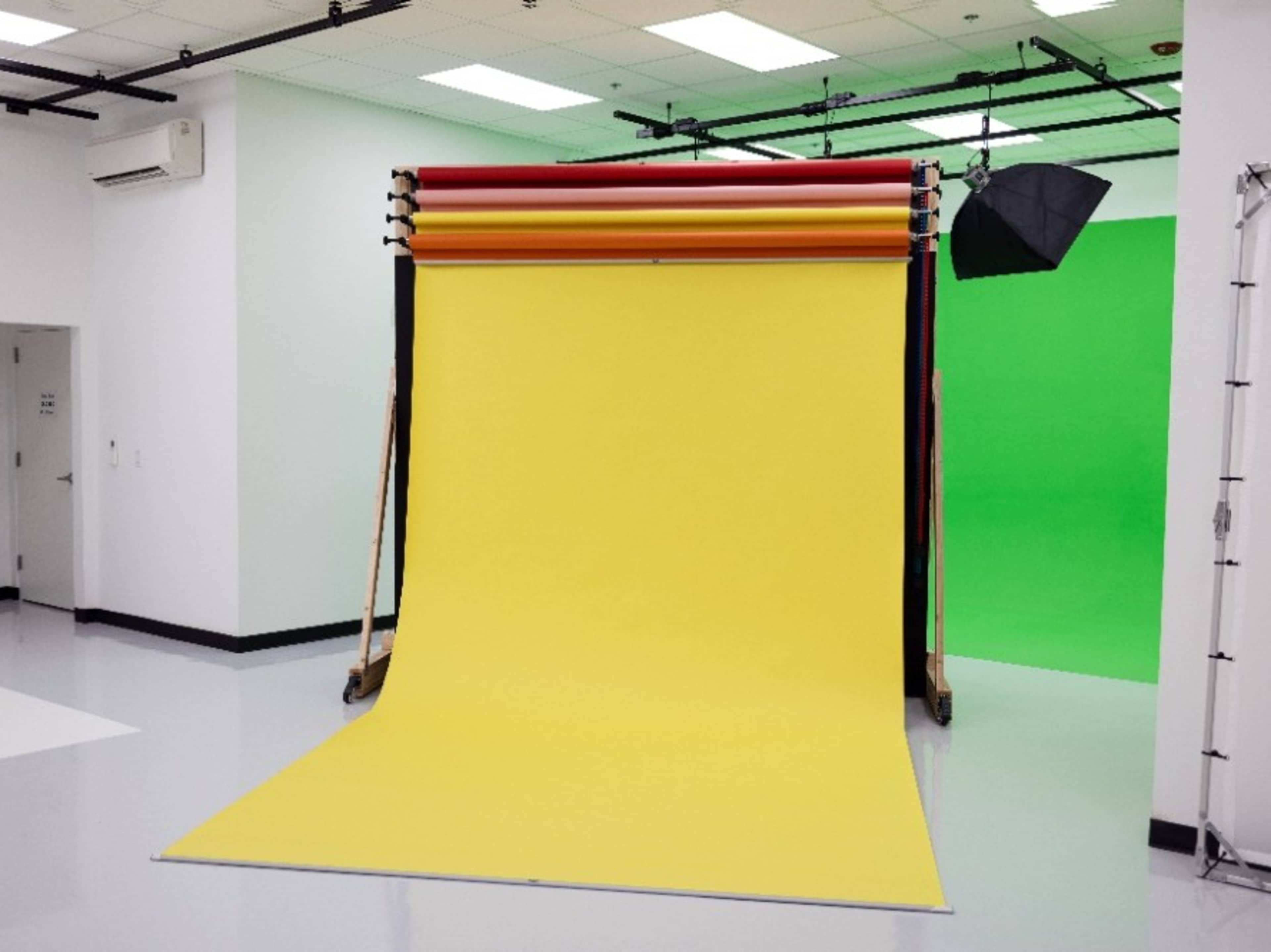 107" Seamless Paper Backdrops