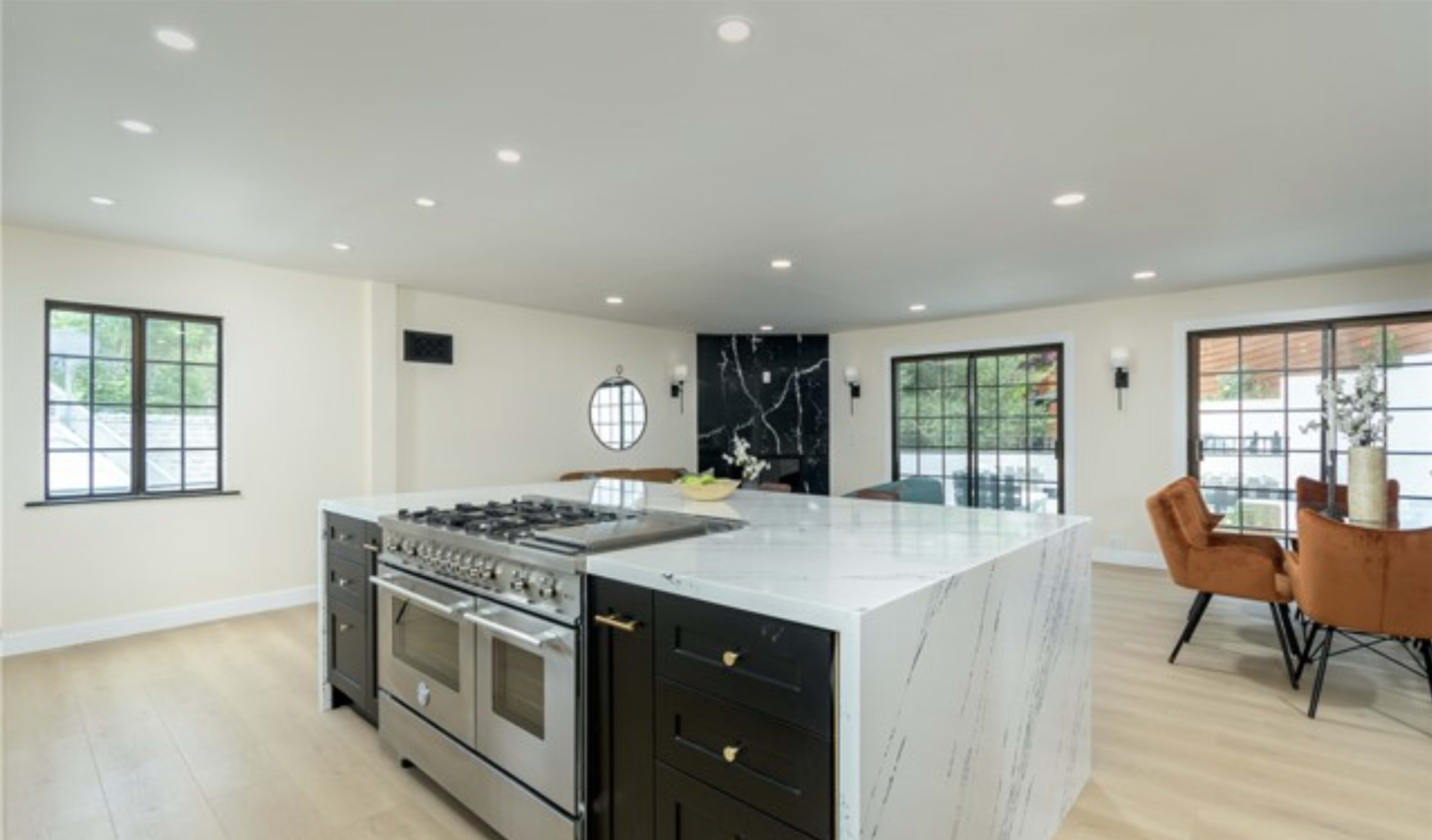 Beautiful Kitchen Image in Glenoaks Canyon, Los Angeles, CA