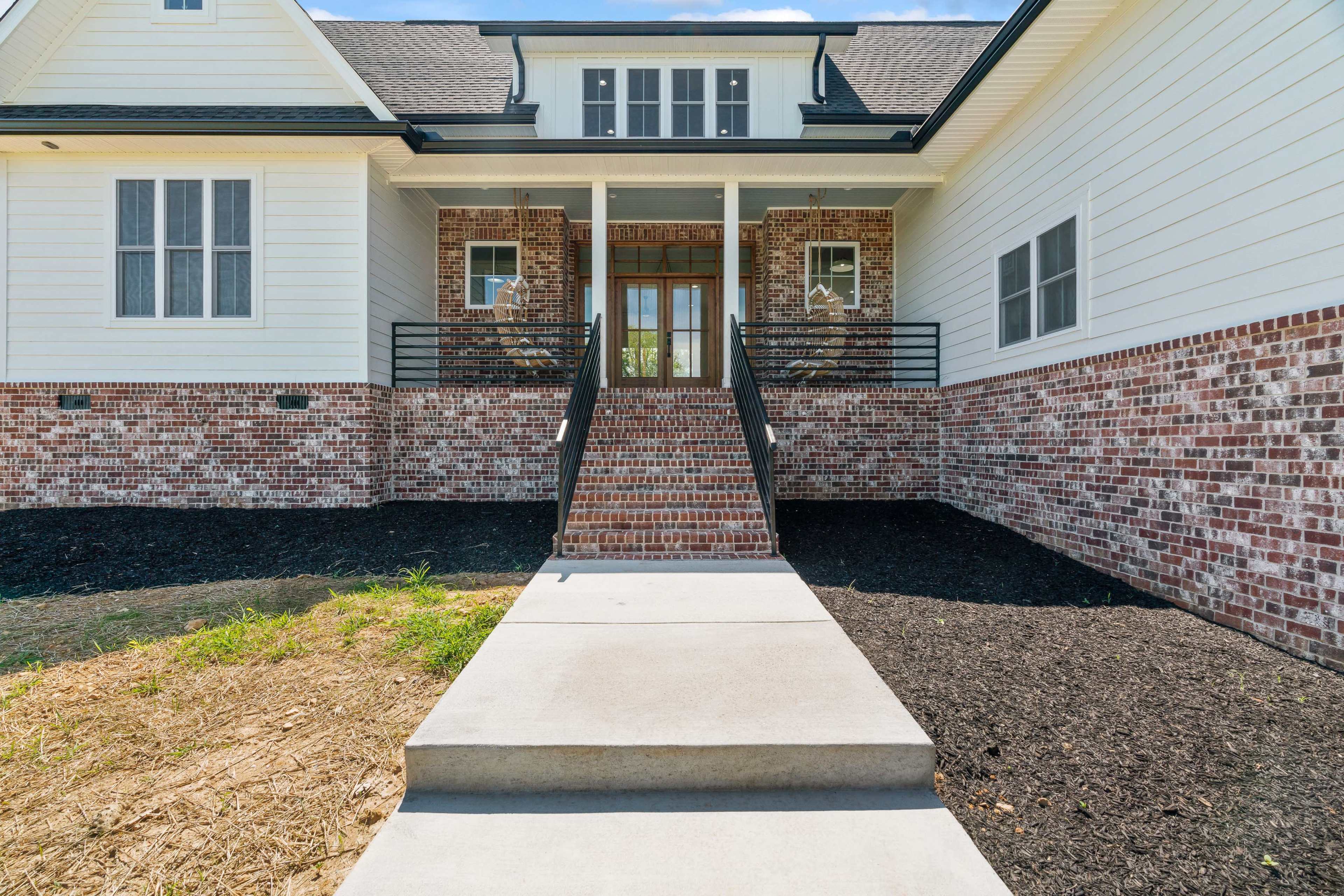 Bright Designer Home in the Nashville Countryside Image in , Gallatin, TN