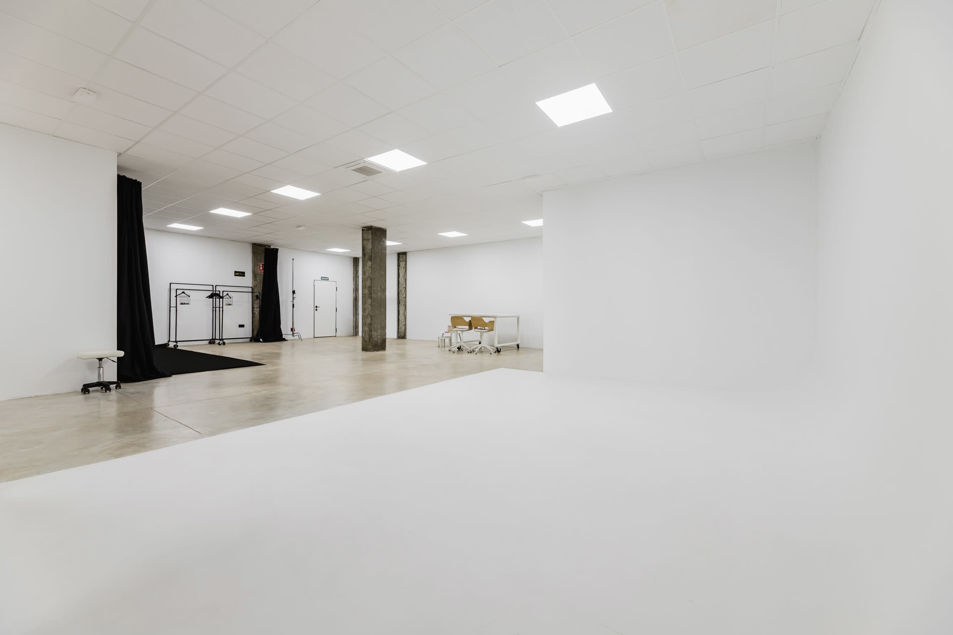 Espacio fotográfico y audiovisual en Valencia (Torrente) Image in , Torrente, V