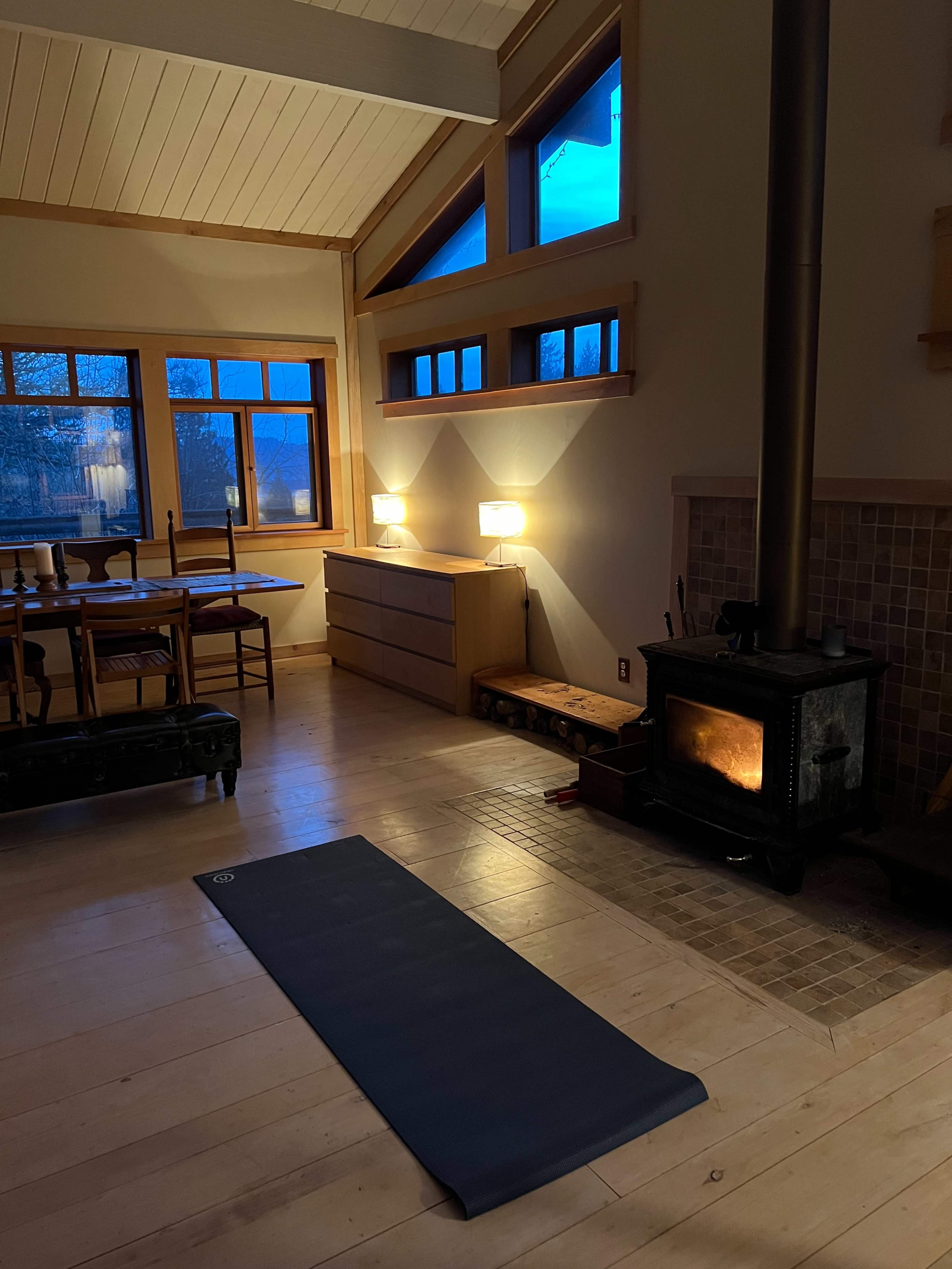 Farmhouse Gathering Space and Studio Retreat Image in Chain Lake, Snohomish, WA