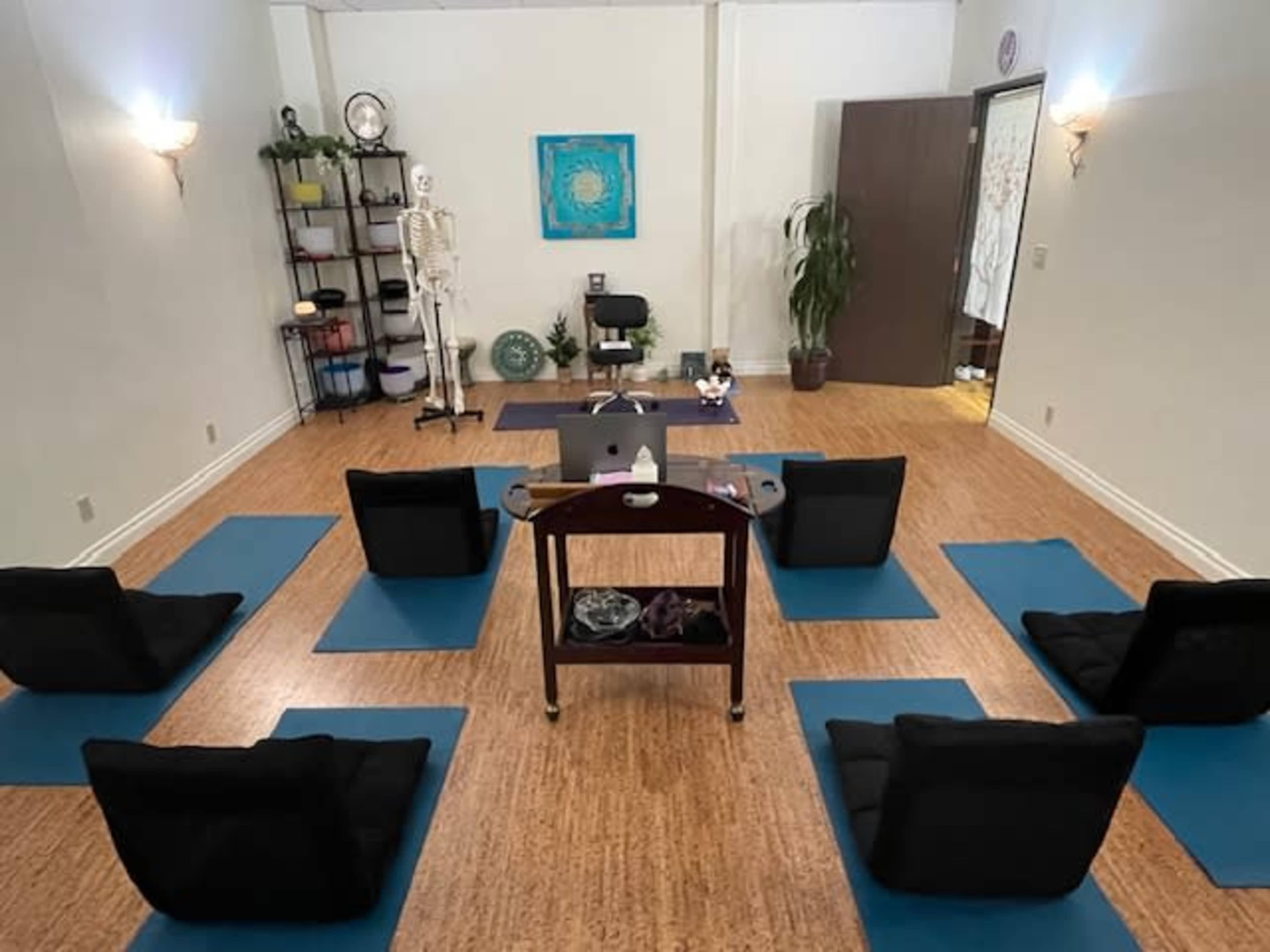 Minimalist "White Wall" Room for Dance - Yoga - Portraits Image in Yorba Linda, Yorba Linda, CA