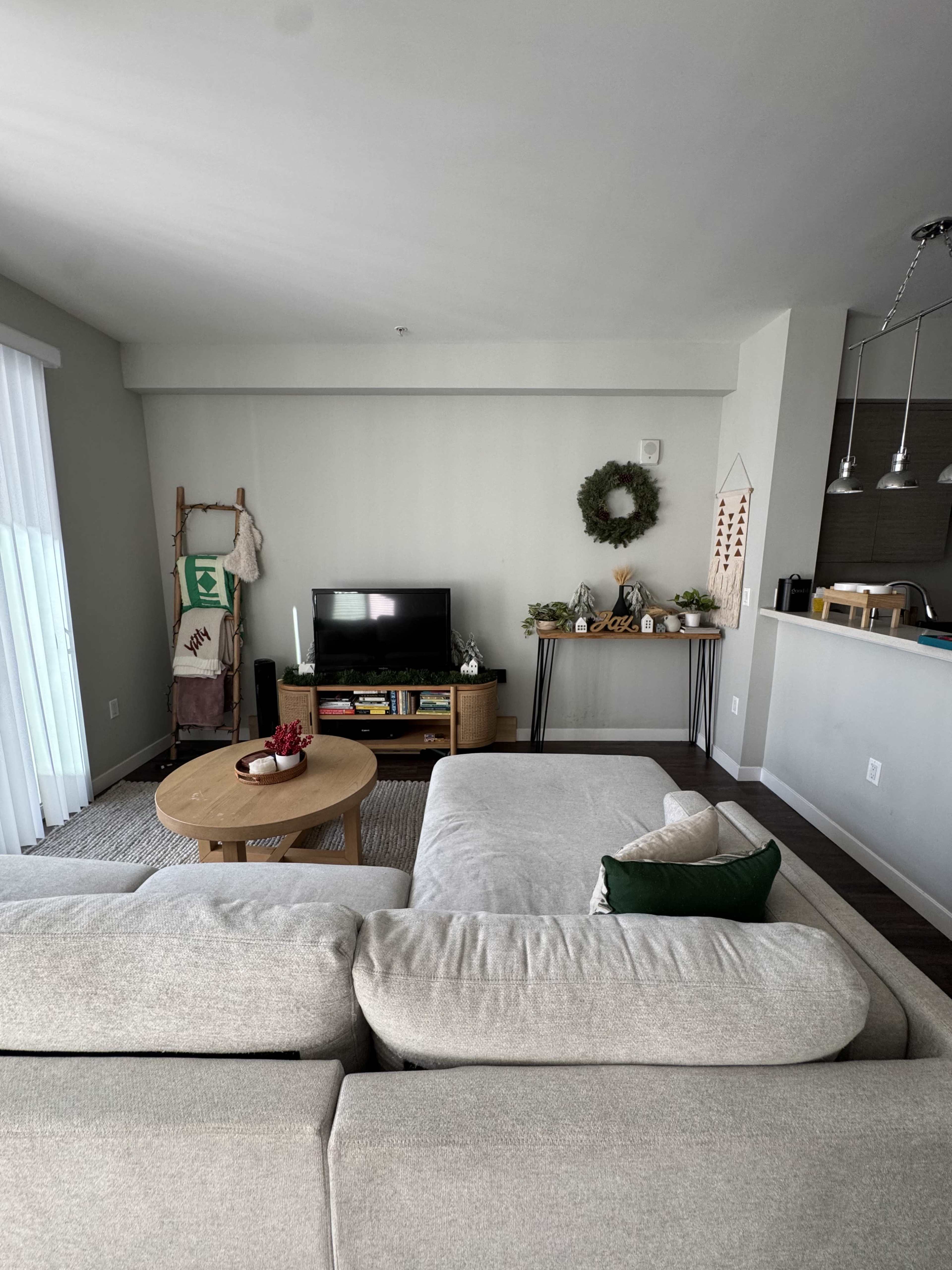 Warm & Airy Minimalist Mid-Century Studio Image in North Hollywood, North Hollywood, CA