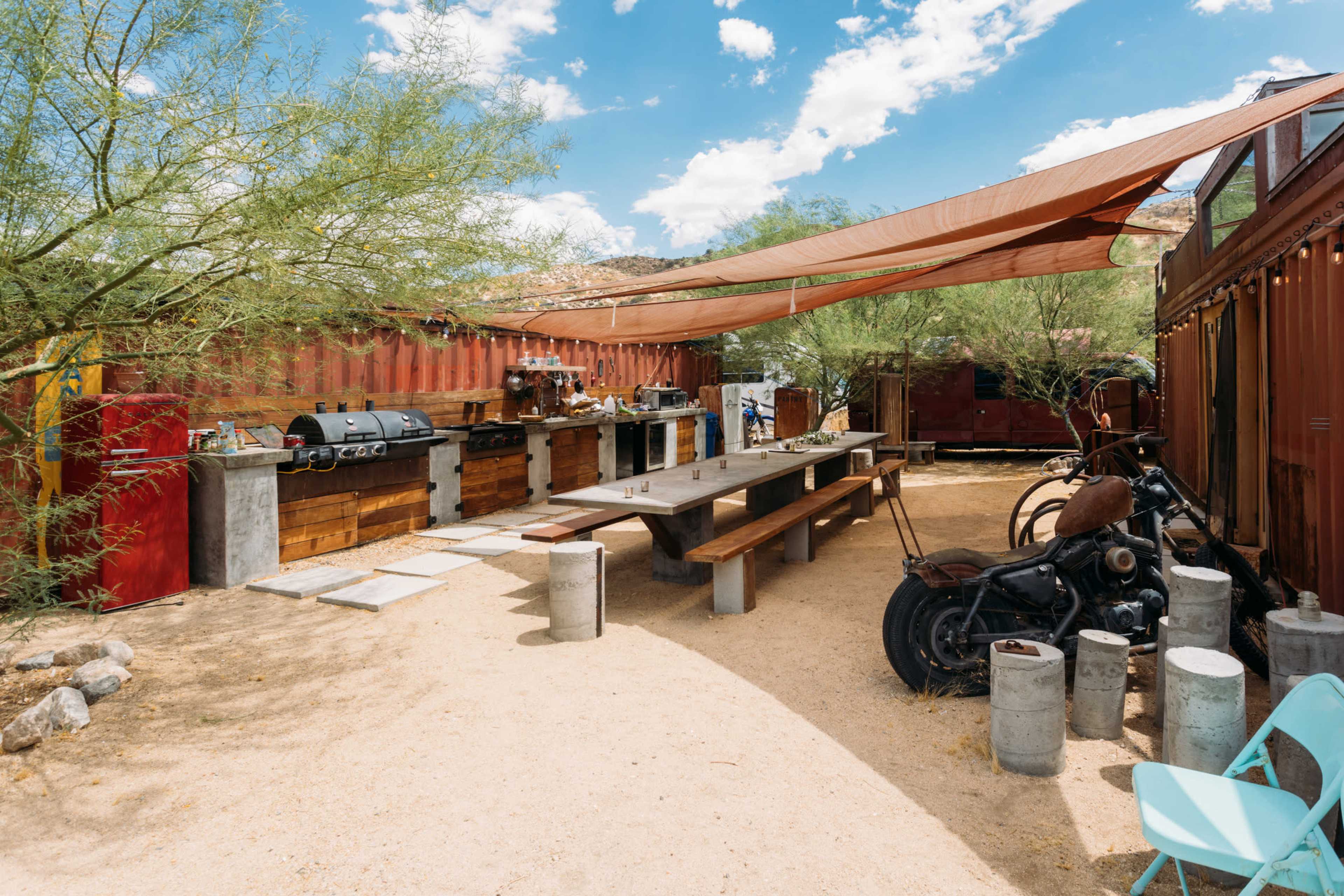 6 Acre Desert Compound Perfect for Shoots, Events & Parties Image in , Yucca Valley, CA