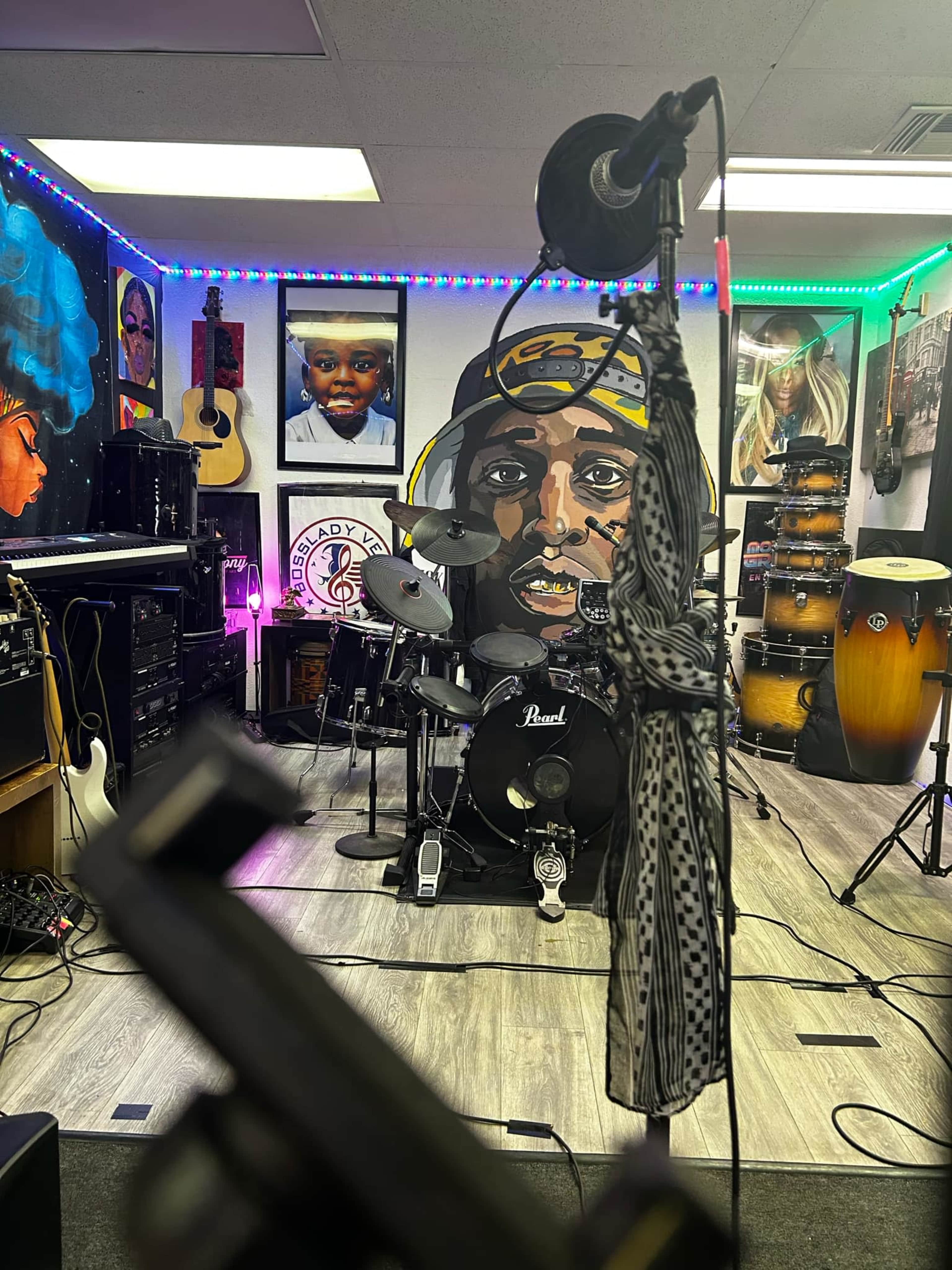 URBAN RECORDING STUDIO WITH VIEW OF THE STRIP Image in Charleston, Las Vegas, NV