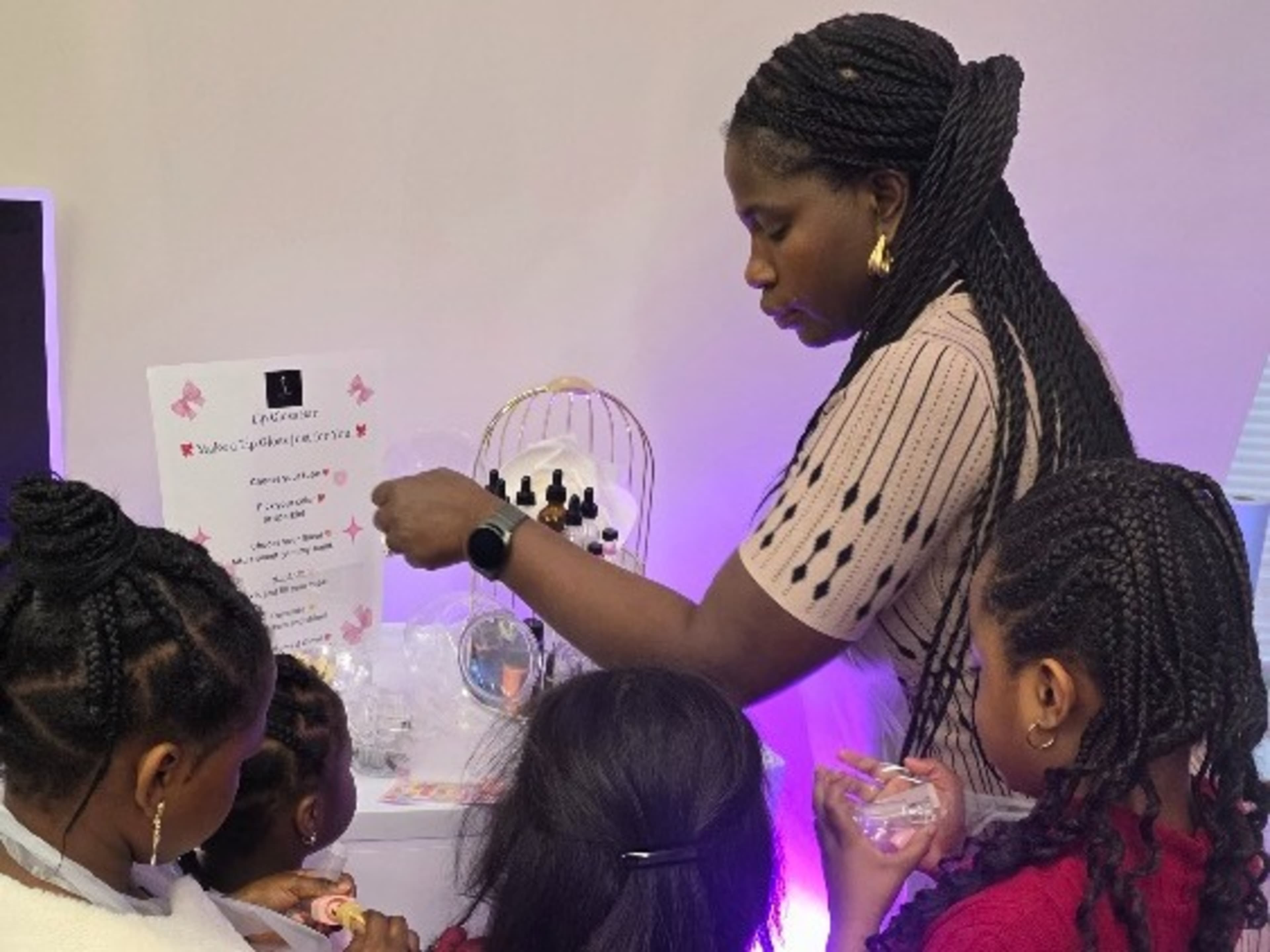 Make your own lipgloss 