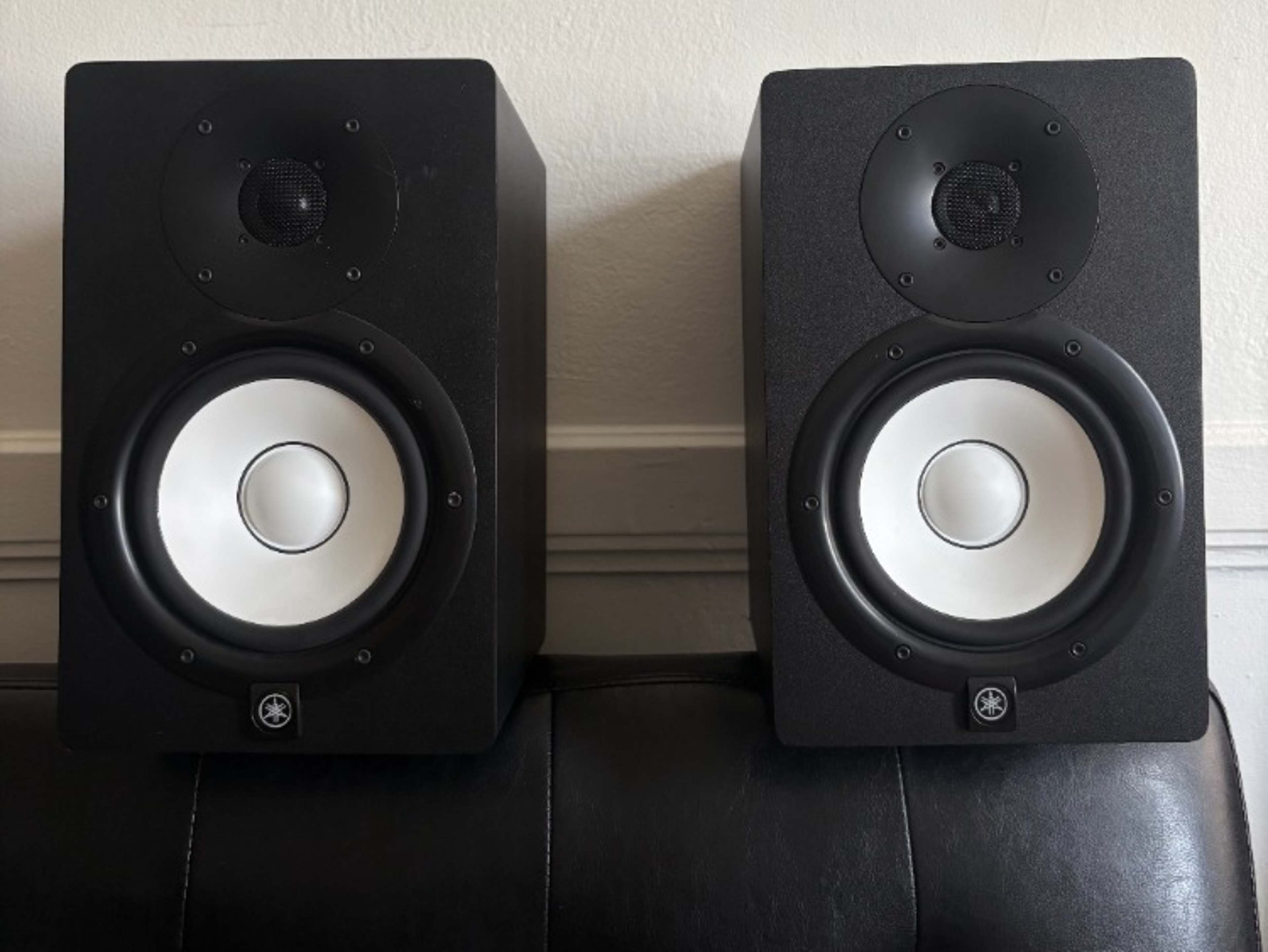Yamaha HS5 Speakers Pair (After 5hrs is Free)
