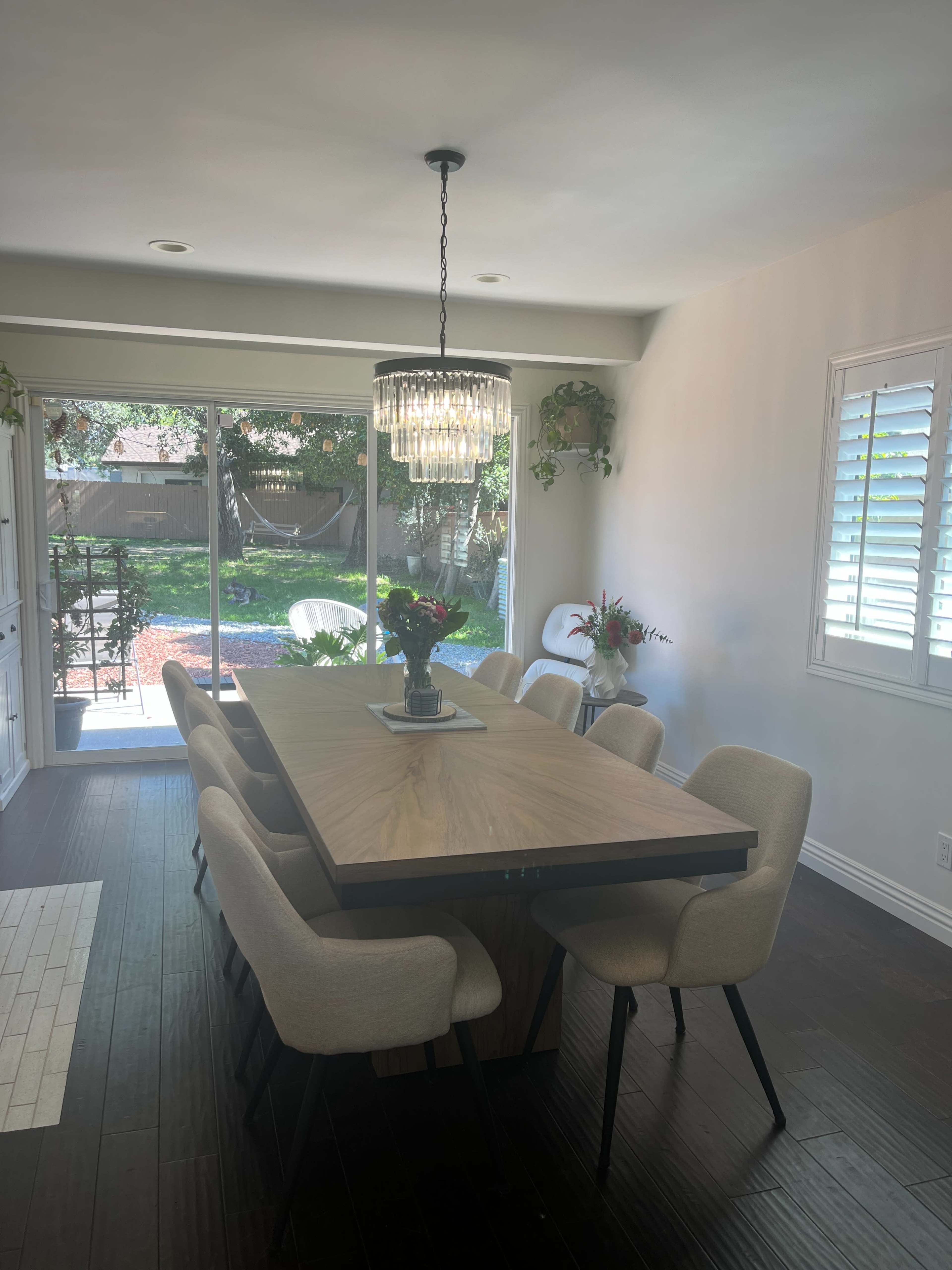 Minimalist Chef's Kitchen & Dining Room Image in Pasadena, PASADENA, CA