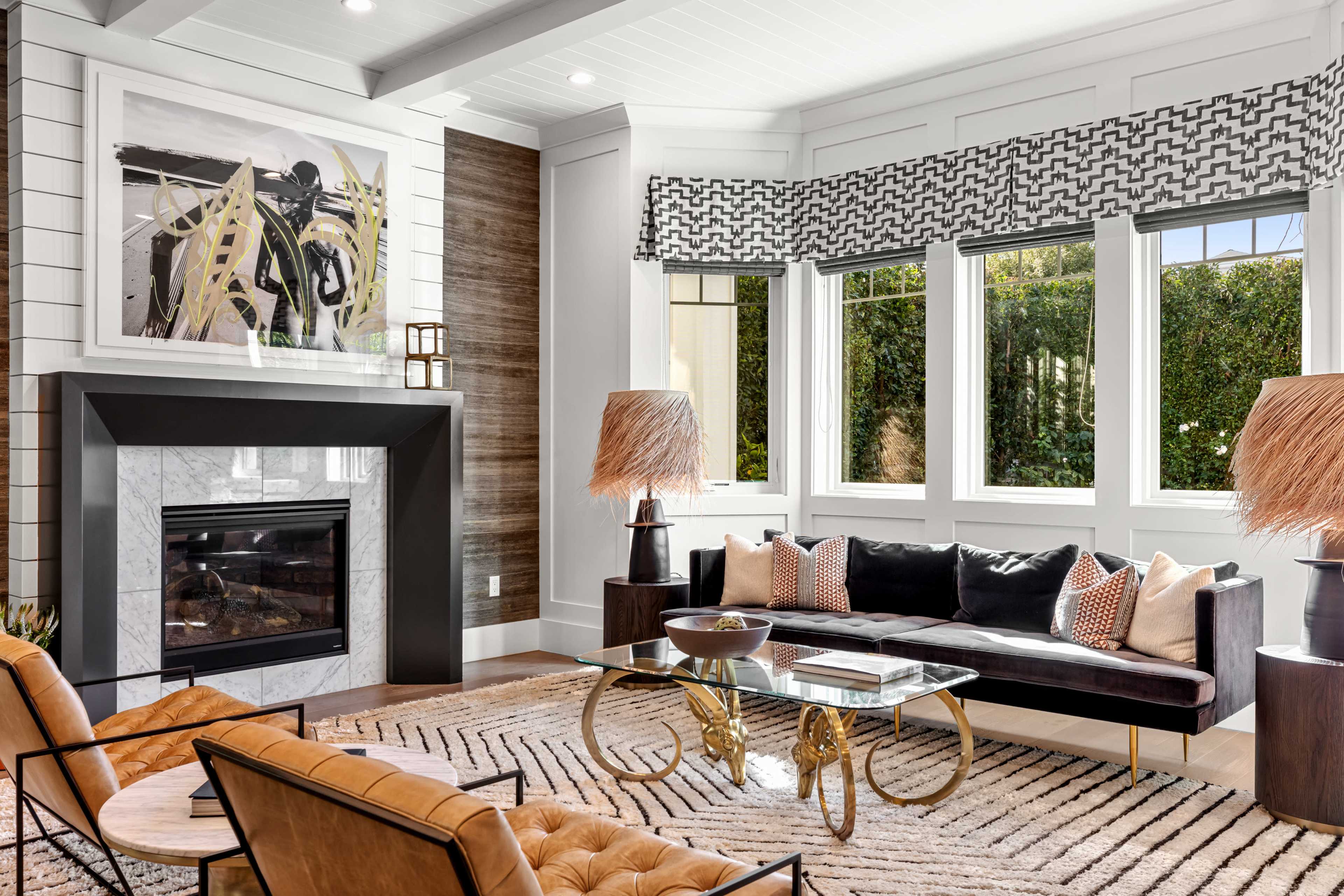 CRISP CONTRAST CALIFORNIA COOL DESIGNER ESTATE Image in Sherman Oaks, Los Angeles, CA