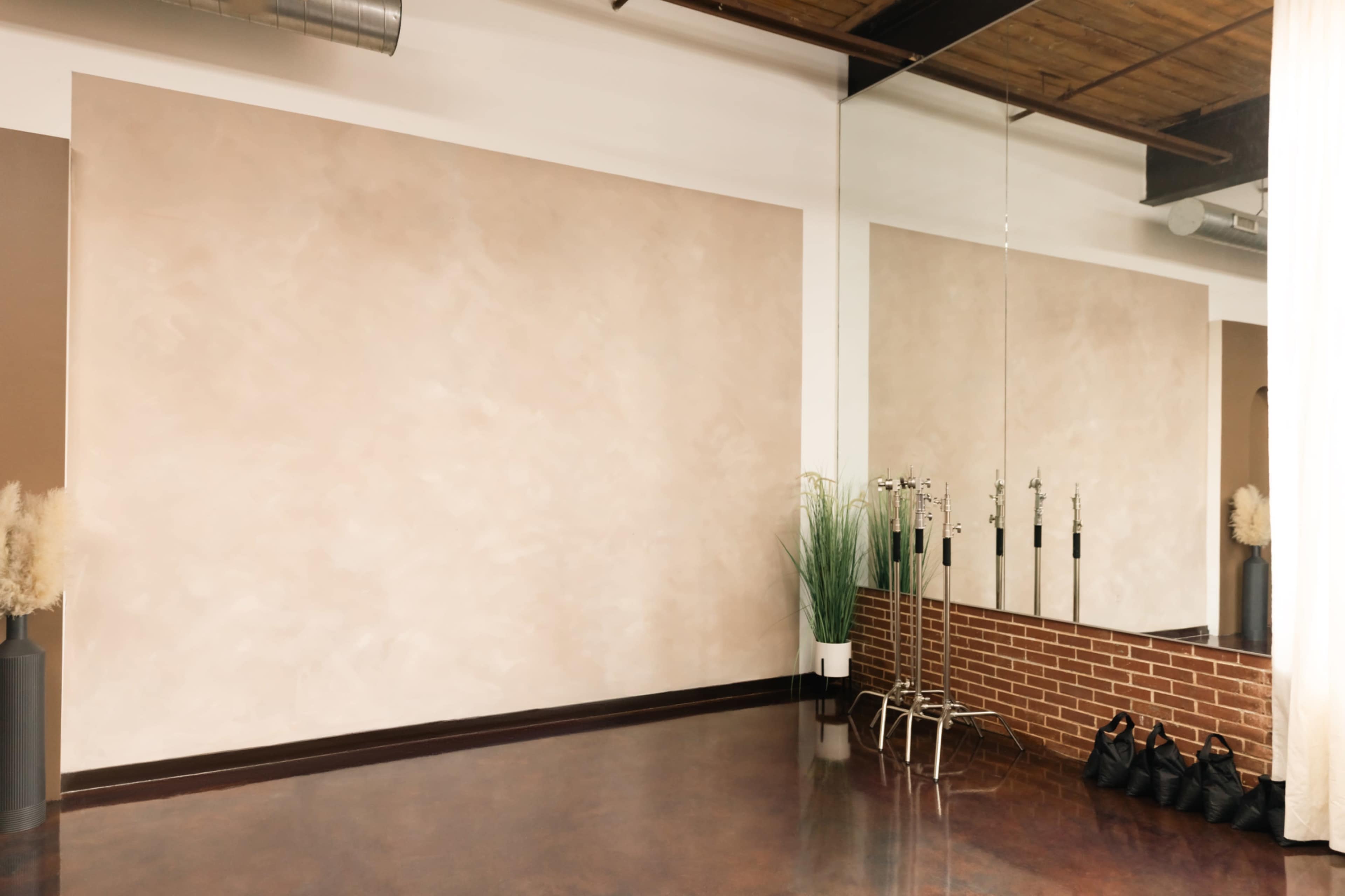 Luxurious Studio Loft with Various Sets Image in Arcadia, Spartanburg, SC