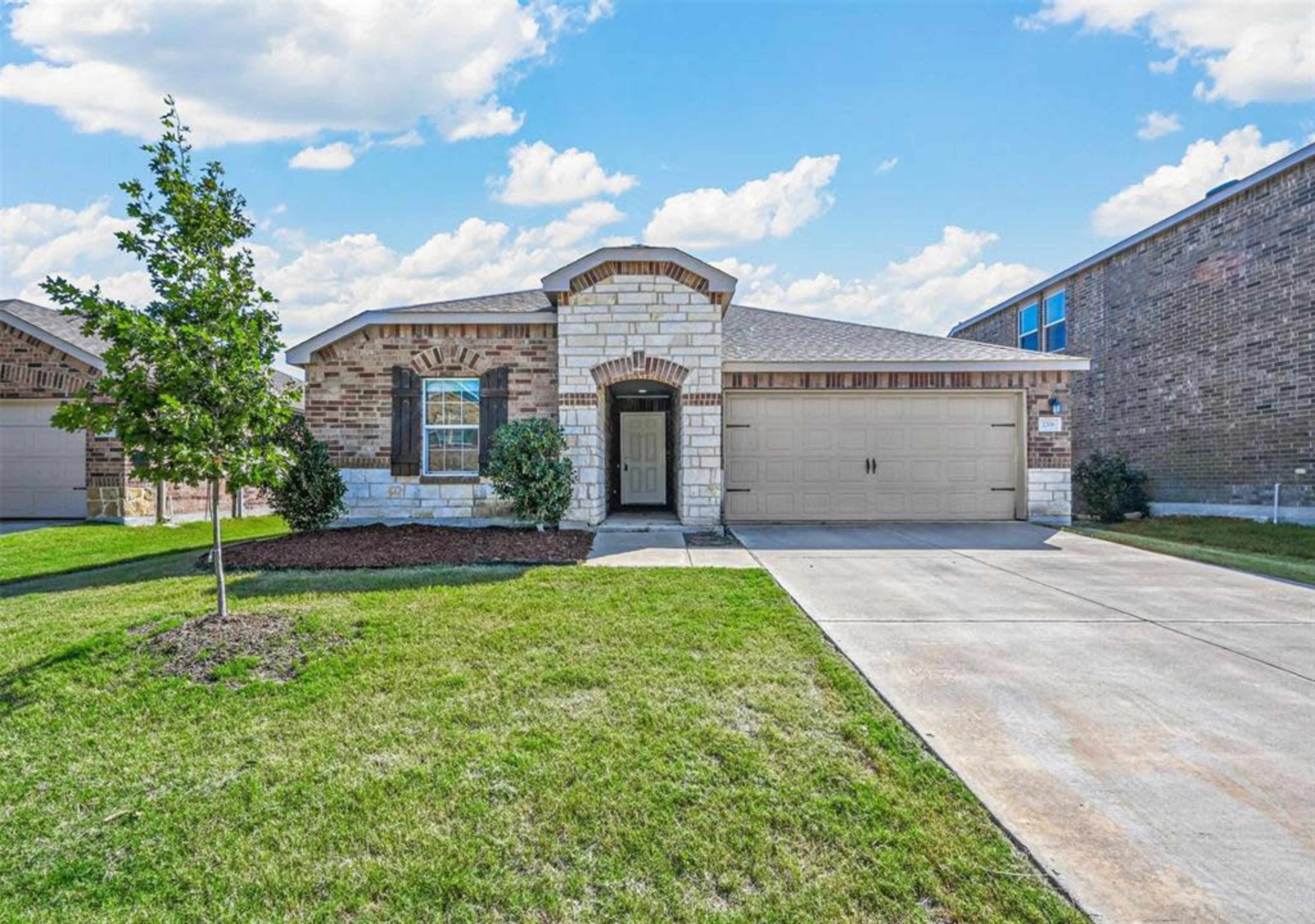 Spacious & Bright Urban Home East of Dallas for Video & Photo Shoots Image in , Forney, TX