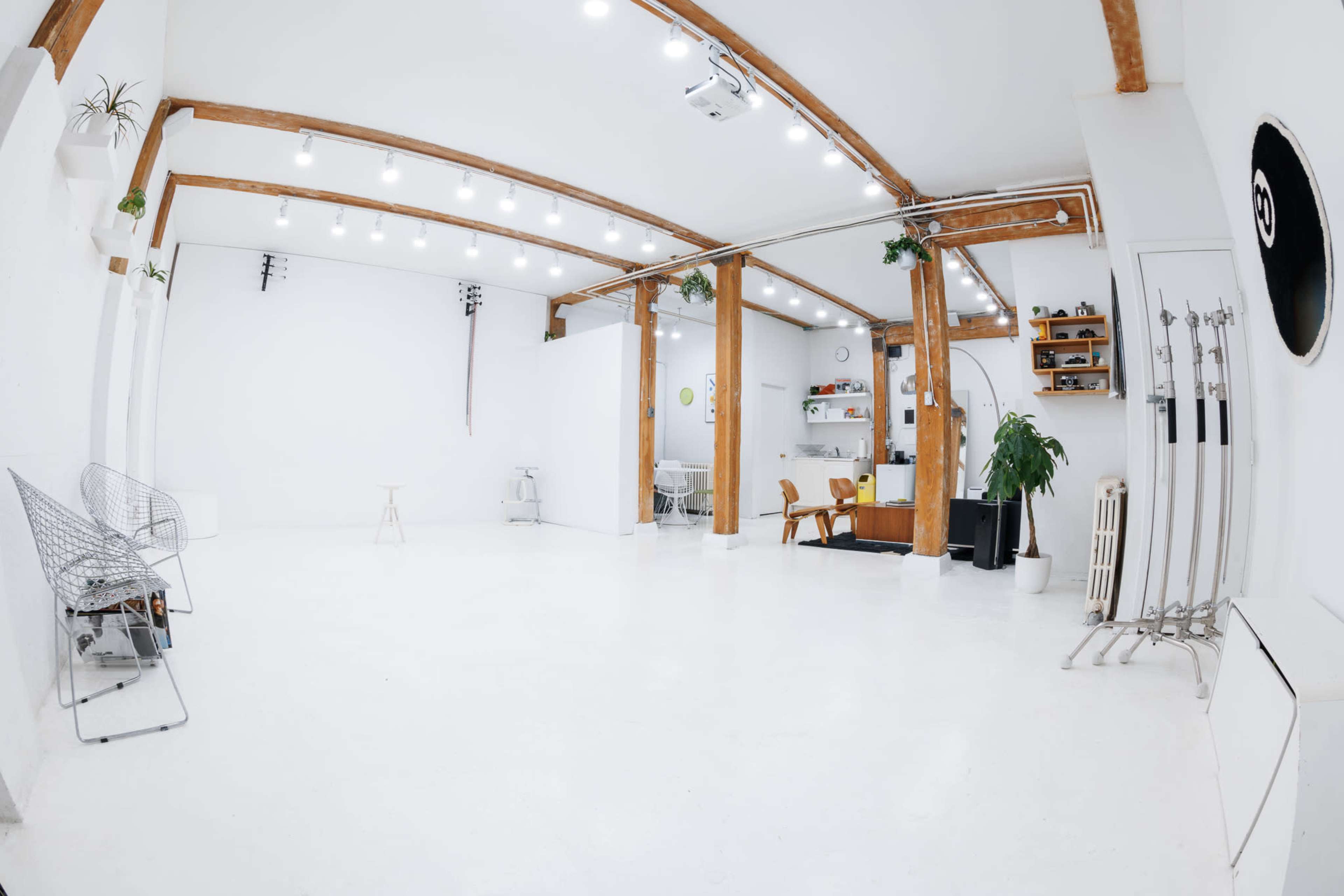 Bright & Spacious Mount Pleasant Photo Studio Image in Strathcona, Vancouver, BC