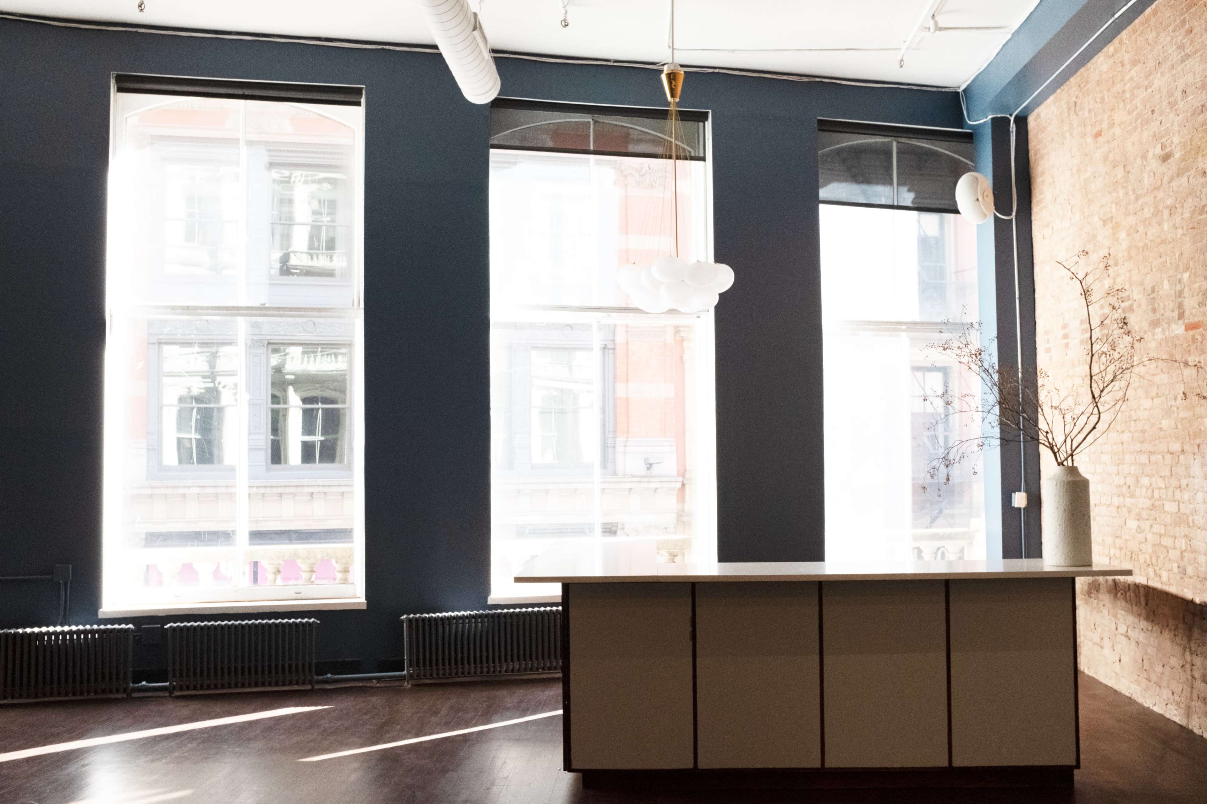 Spacious Studio 1 Image in Midtown Manhattan, New York, New York, NY