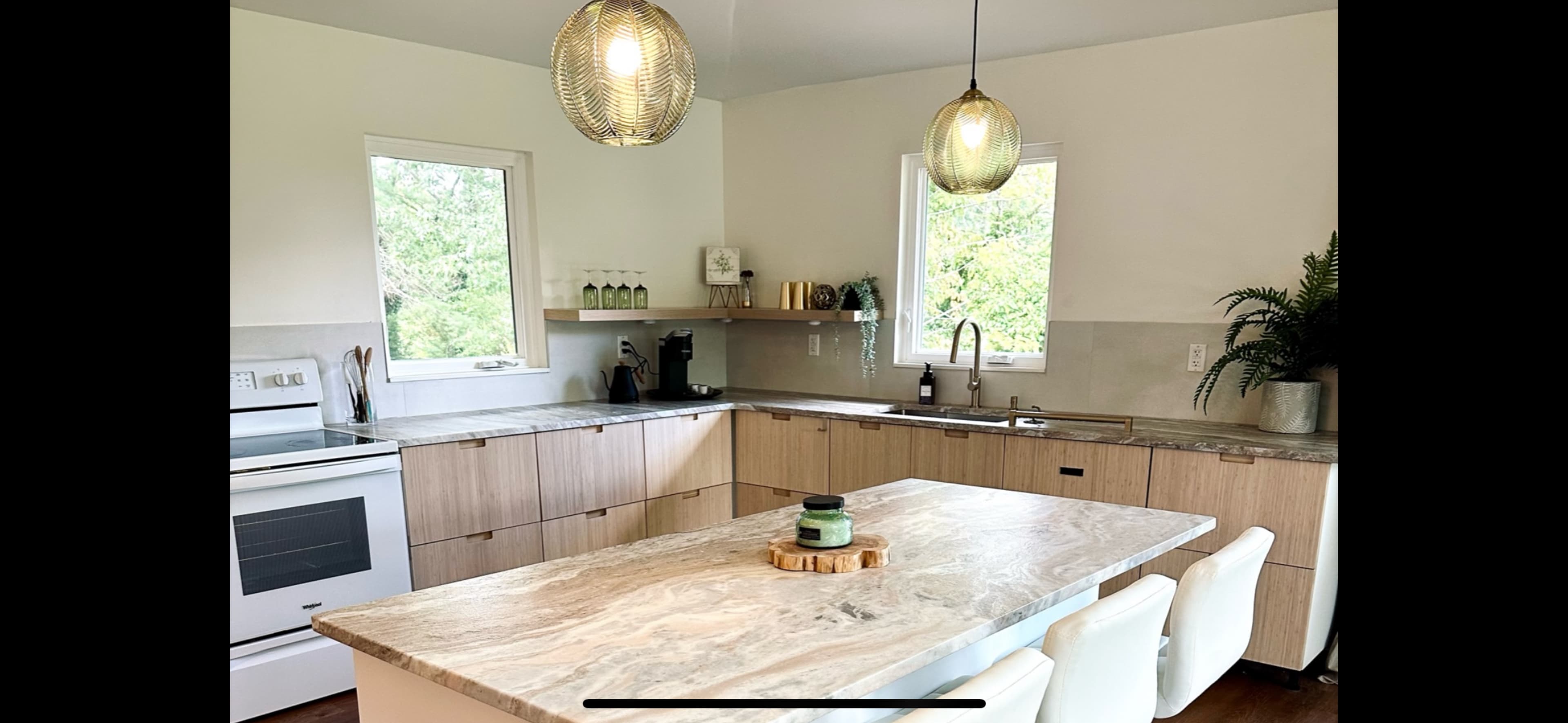 Stunning Grandview Estate with Scenic Views – Perfect for Photography Shoots Image in Travelers Rest, Travelers Rest, SC