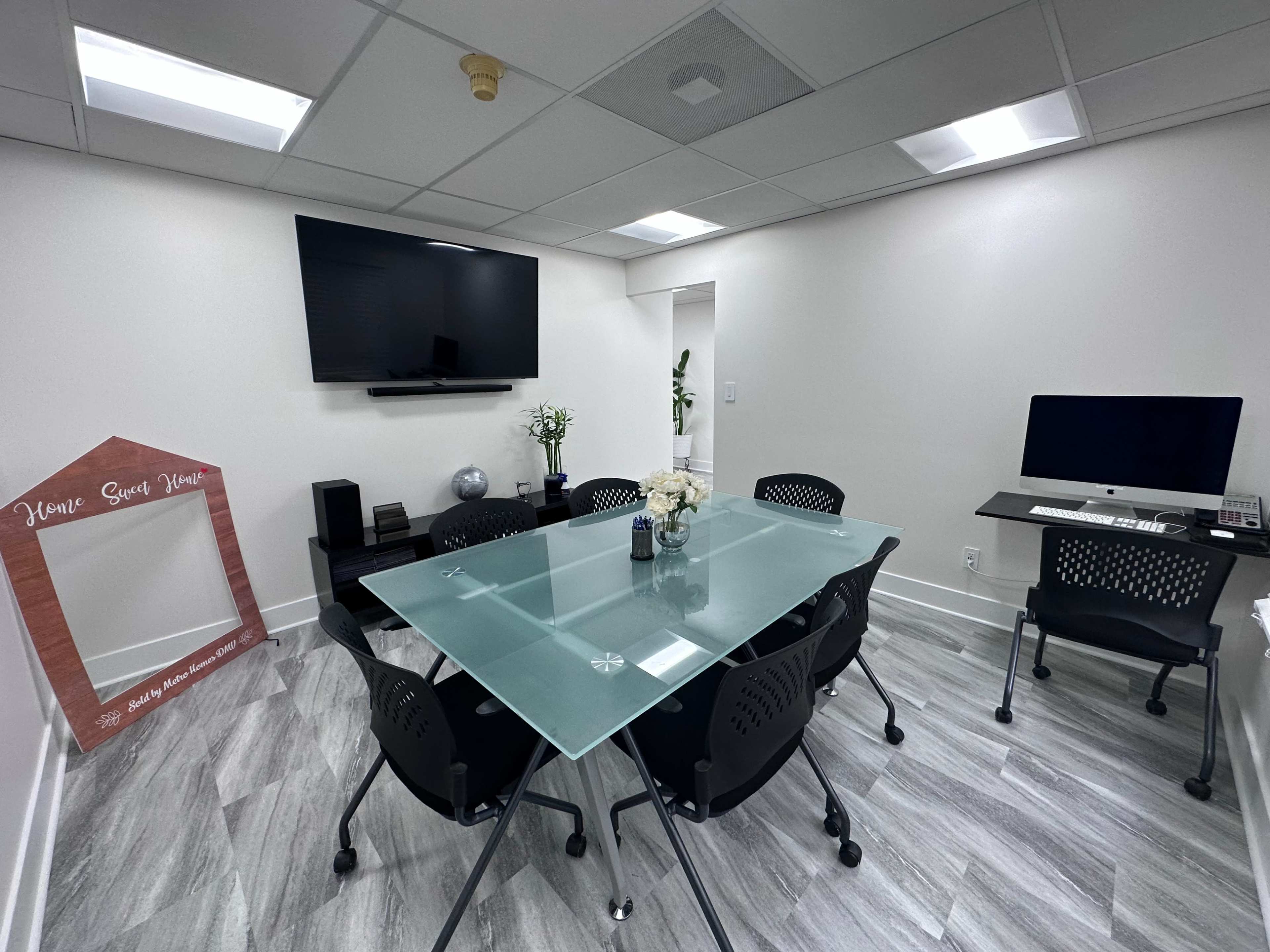Great office space available within a prime office location Image in Fairfax, Fairfax, VA