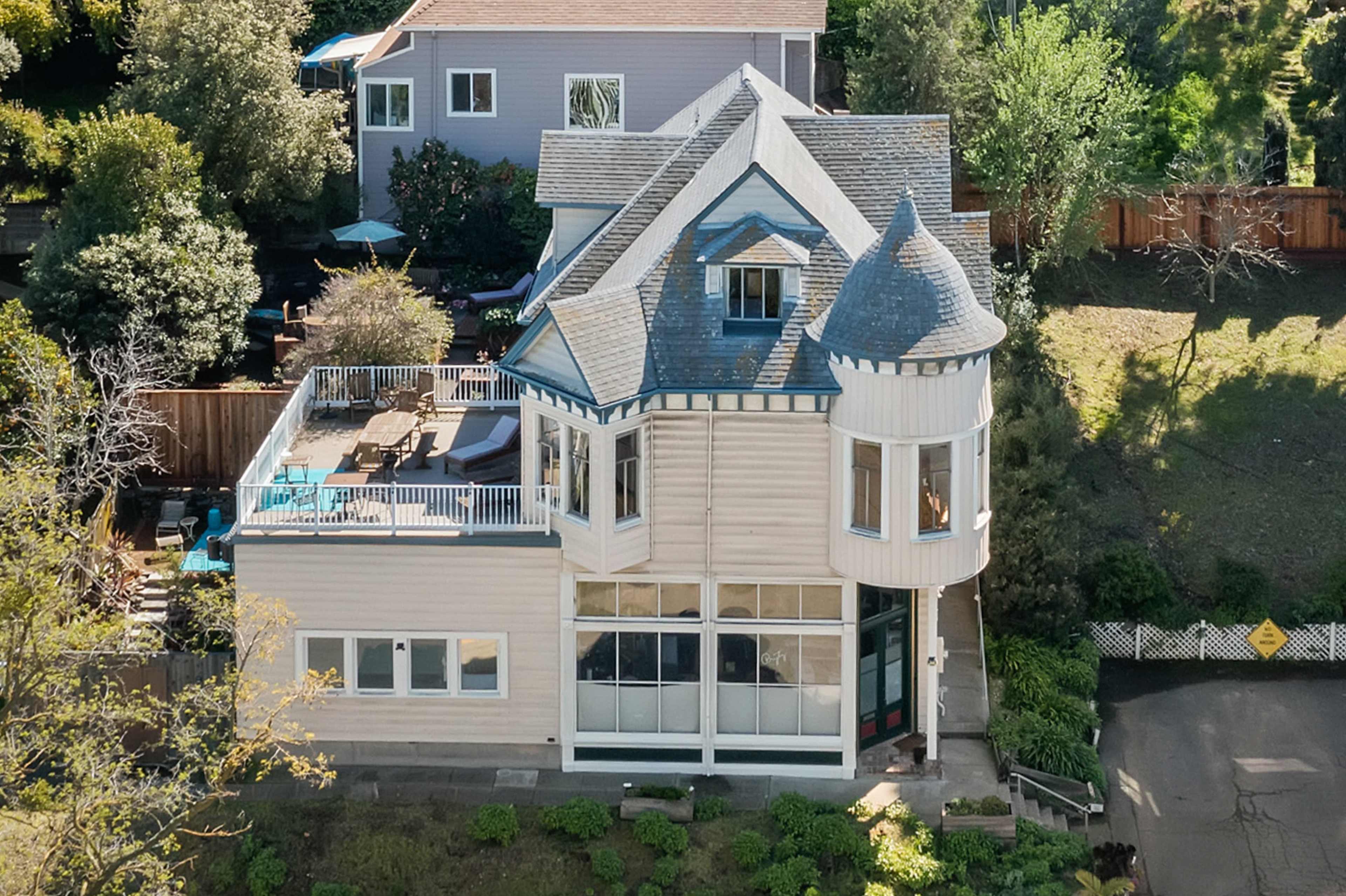 Victorian Manse with period furniture Image in , Crockett, CA
