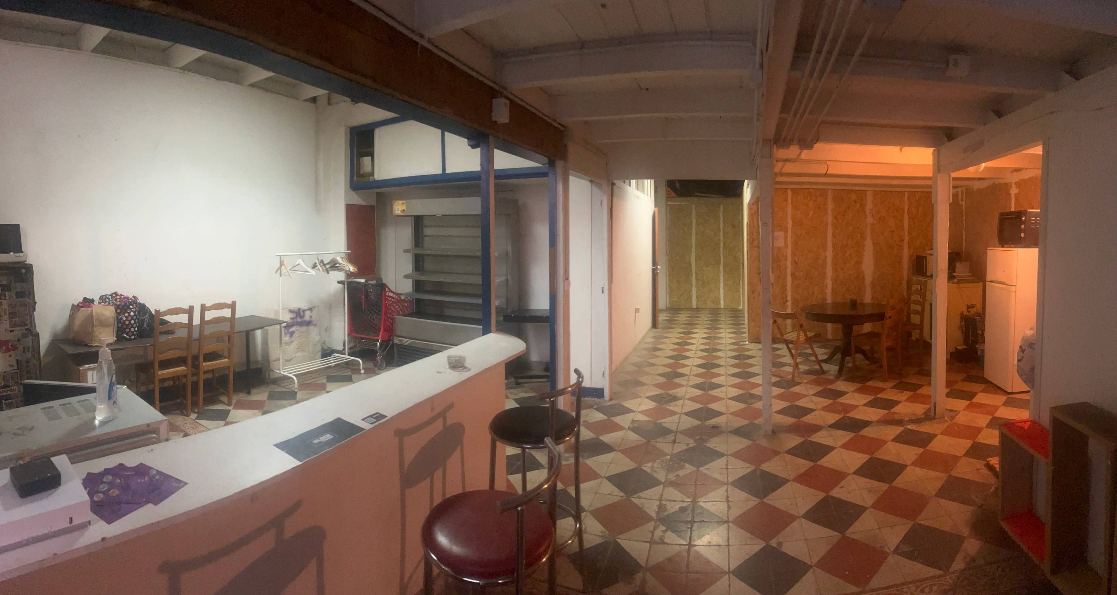 300m² de liberté artistique totale en plein cœur de Marseille. Image in Thiers, Marseille