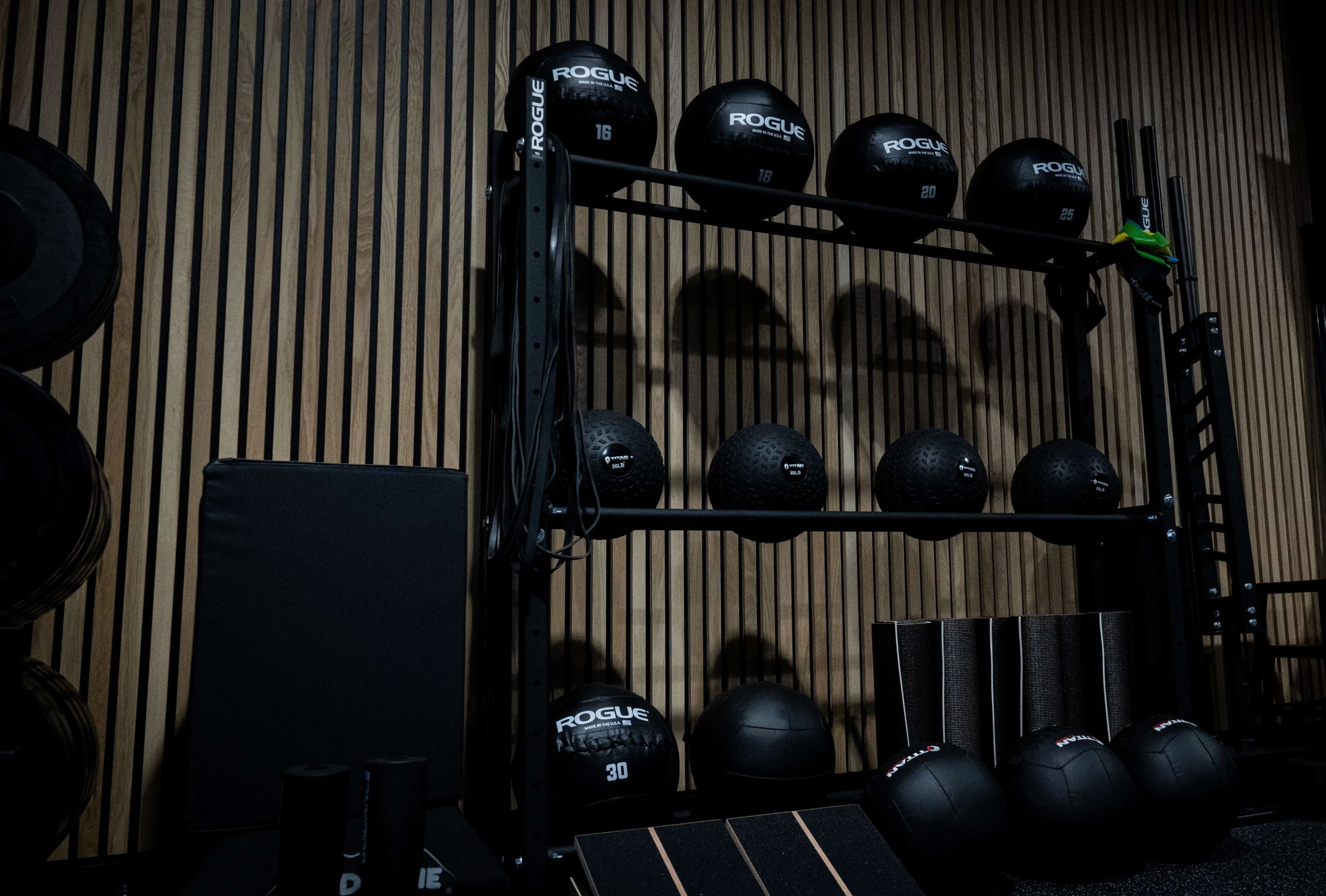 Ascetically pleasing gym with the perfect look for your content needs! Image in Valley Glen, North Hollywood, CA