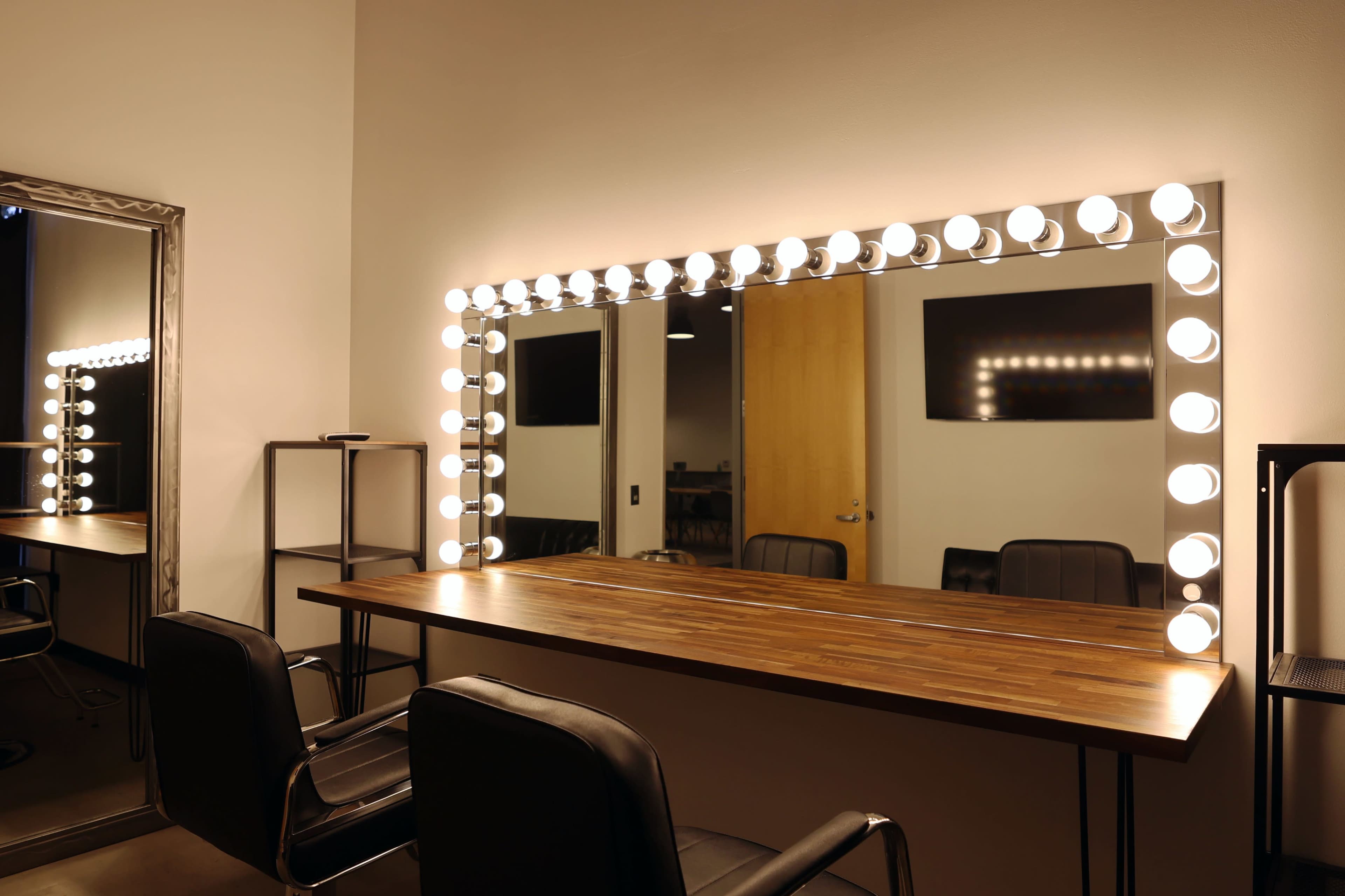 Large Photo/Video Cyc Wall Sound Stage Studio (RGB Pre-Lit) + Premium Amenities (Private Green Room, Conference Room, Production Office, Makeup/Wardrobe Room, Oversized Common Flex Area & More!) Image in Riverside Rancho, Glendale, CA