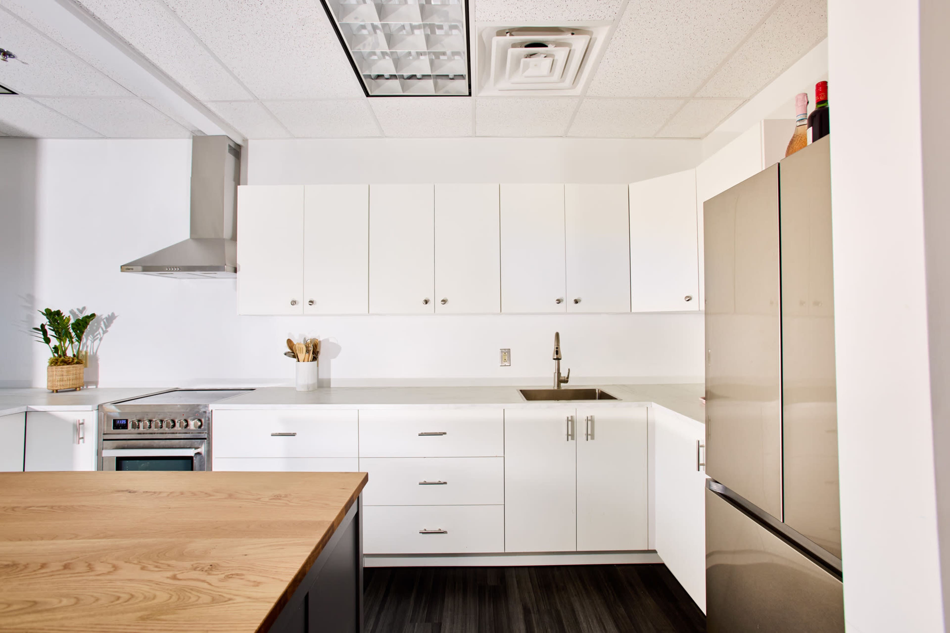 Spacious Industrial Loft Studio in Downtown Maplewood – Perfect for Food  & Portrait Photography Image in Maplewood, Maplewood, NJ