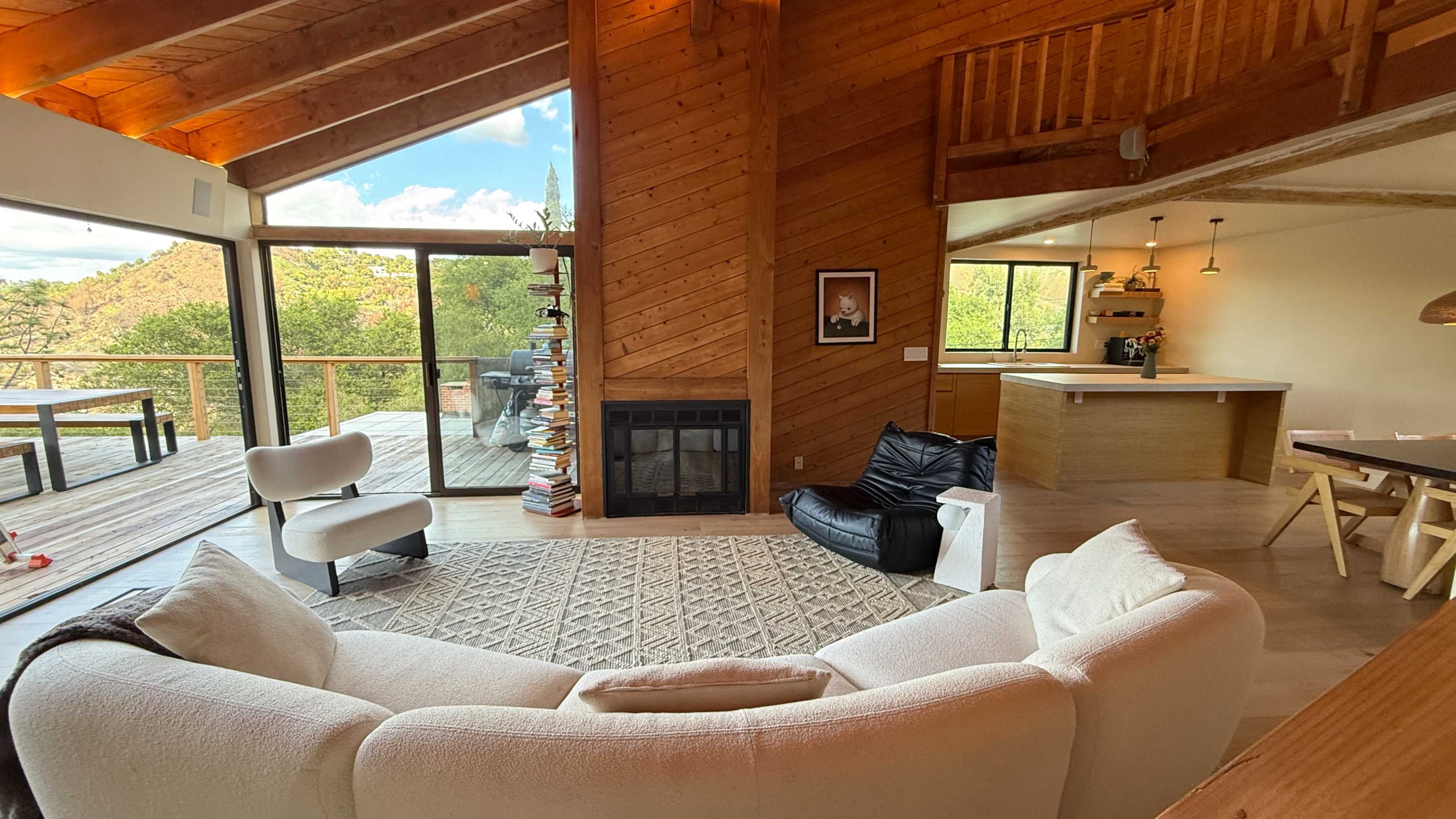 Topanga House – A Breathtaking Filming & Photography Location Image in Fernwood, Topanga, CA