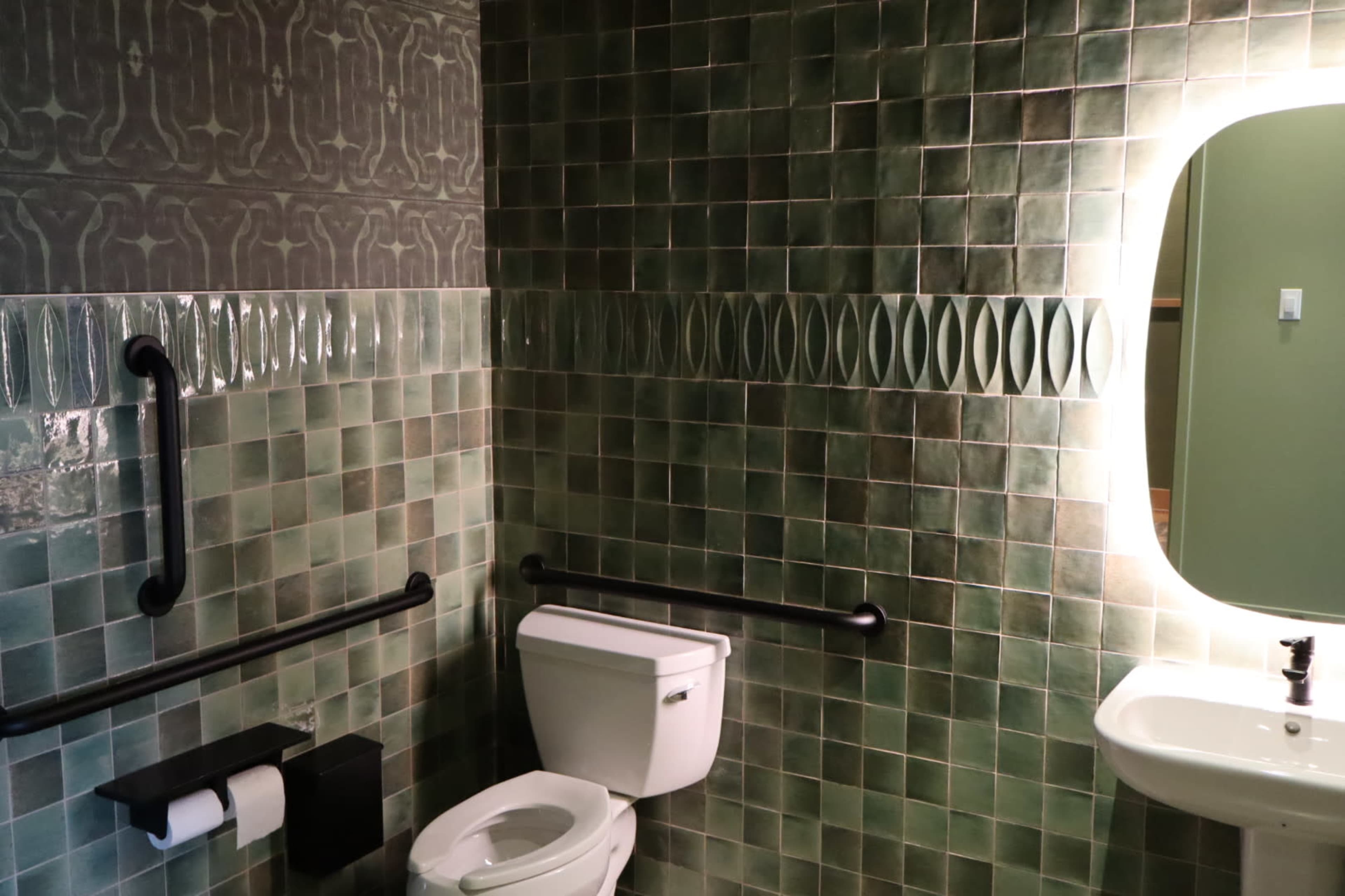 Beautiful, intimate downtown Raleigh lounge Image in Southwest Raleigh, Raleigh, NC