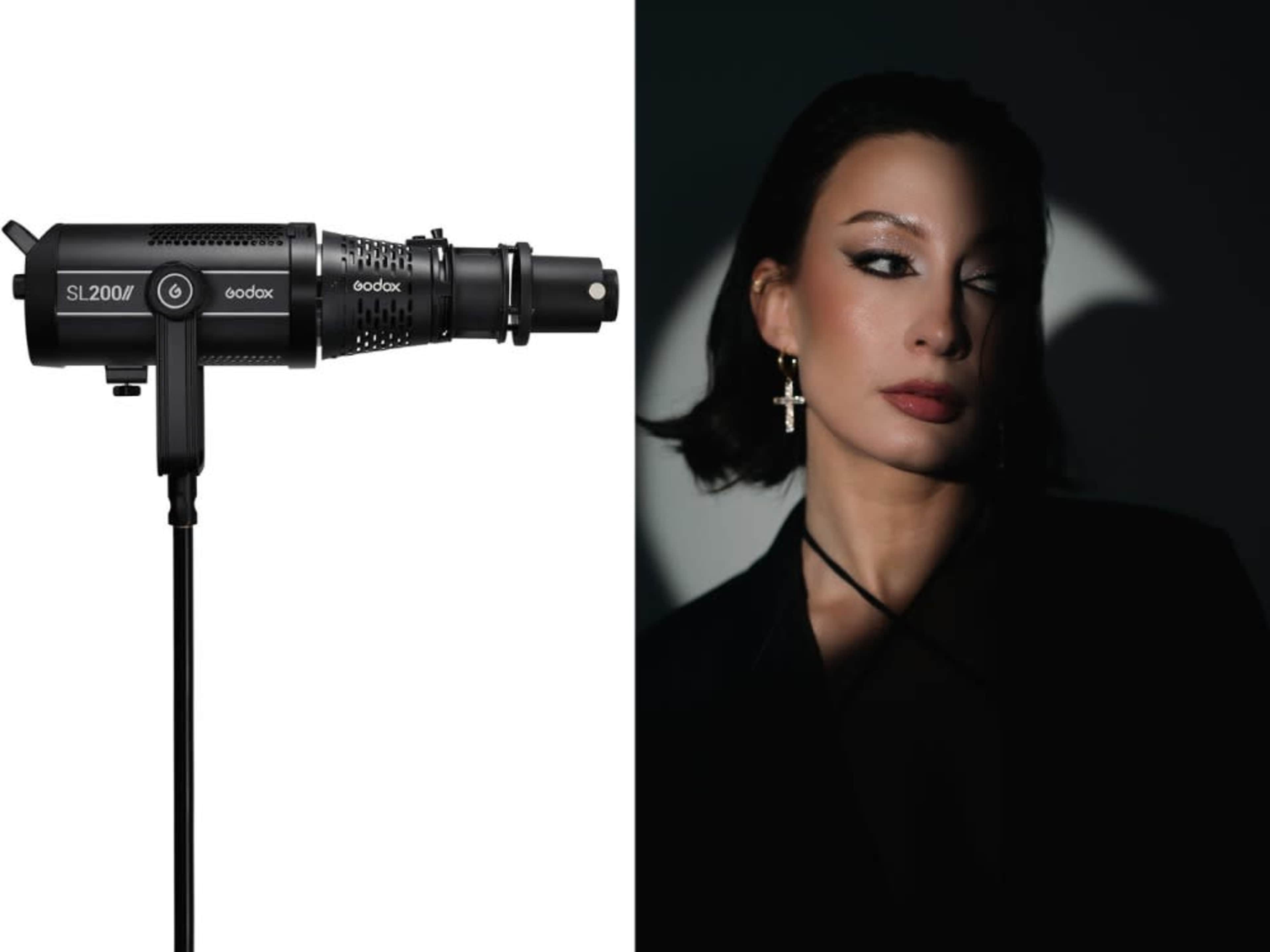 Godox Spotlight