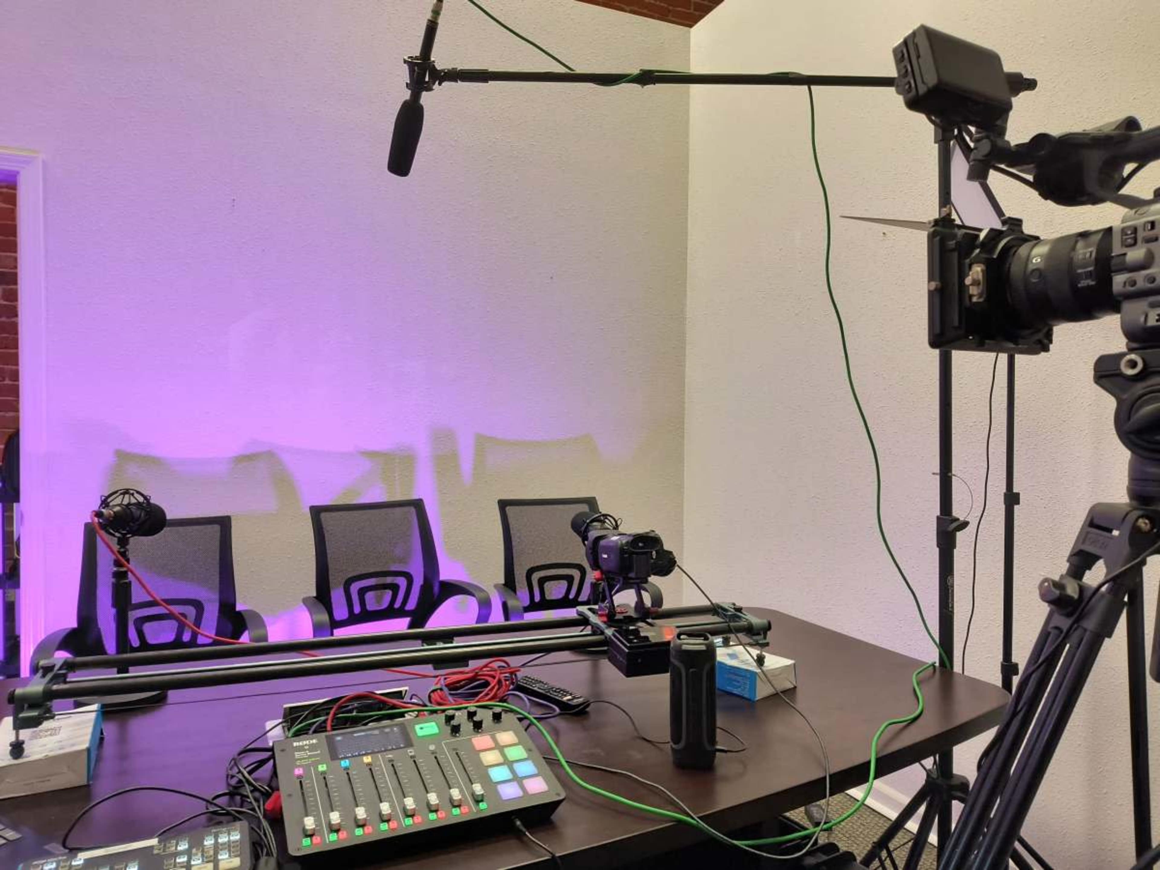Professional Film and podcast Space with Global TV Exposure!!! Image in Lucerne, Lucerne, CA