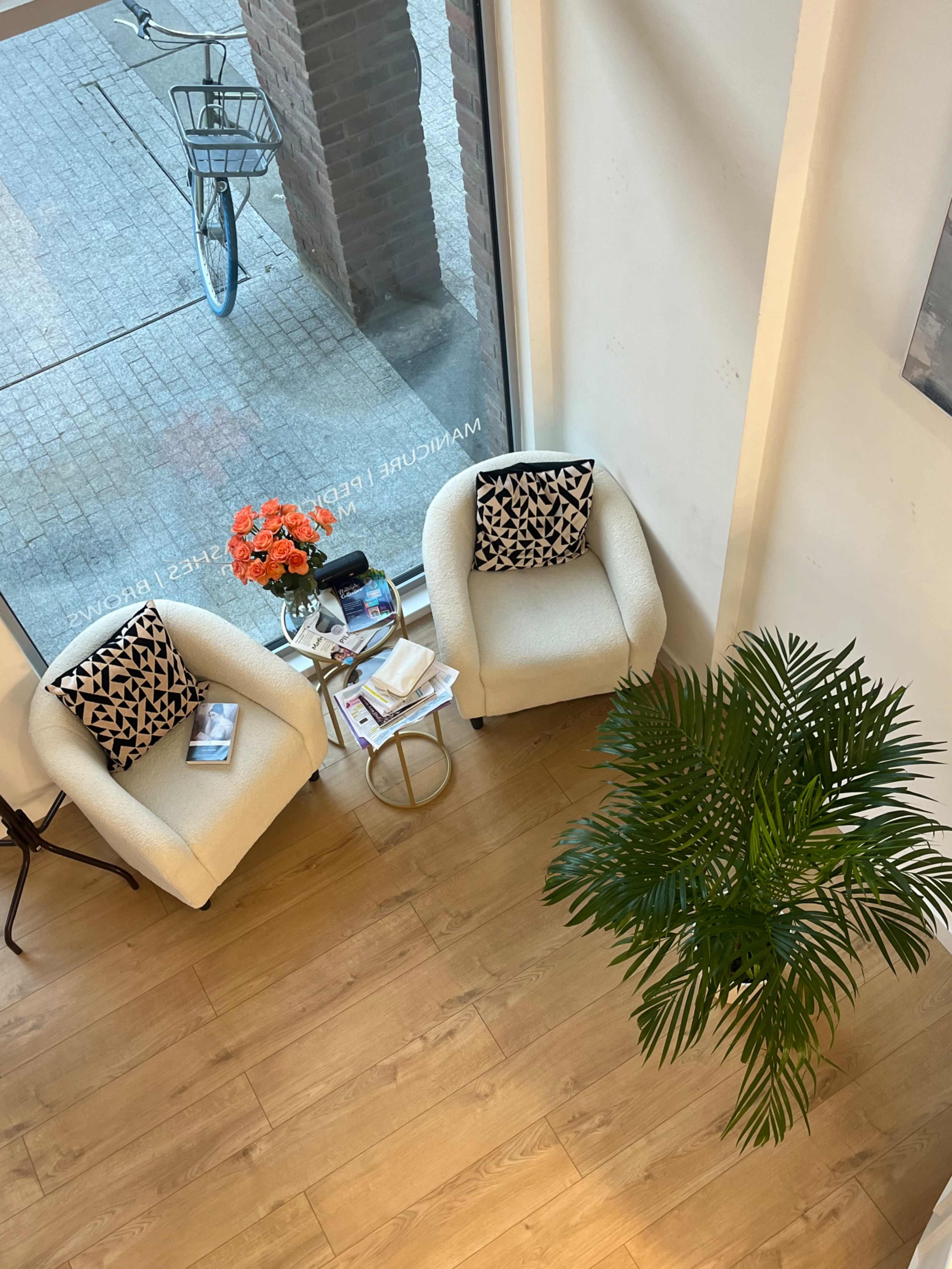 Beauty Studio. Image in Walthamstow, London, ENG