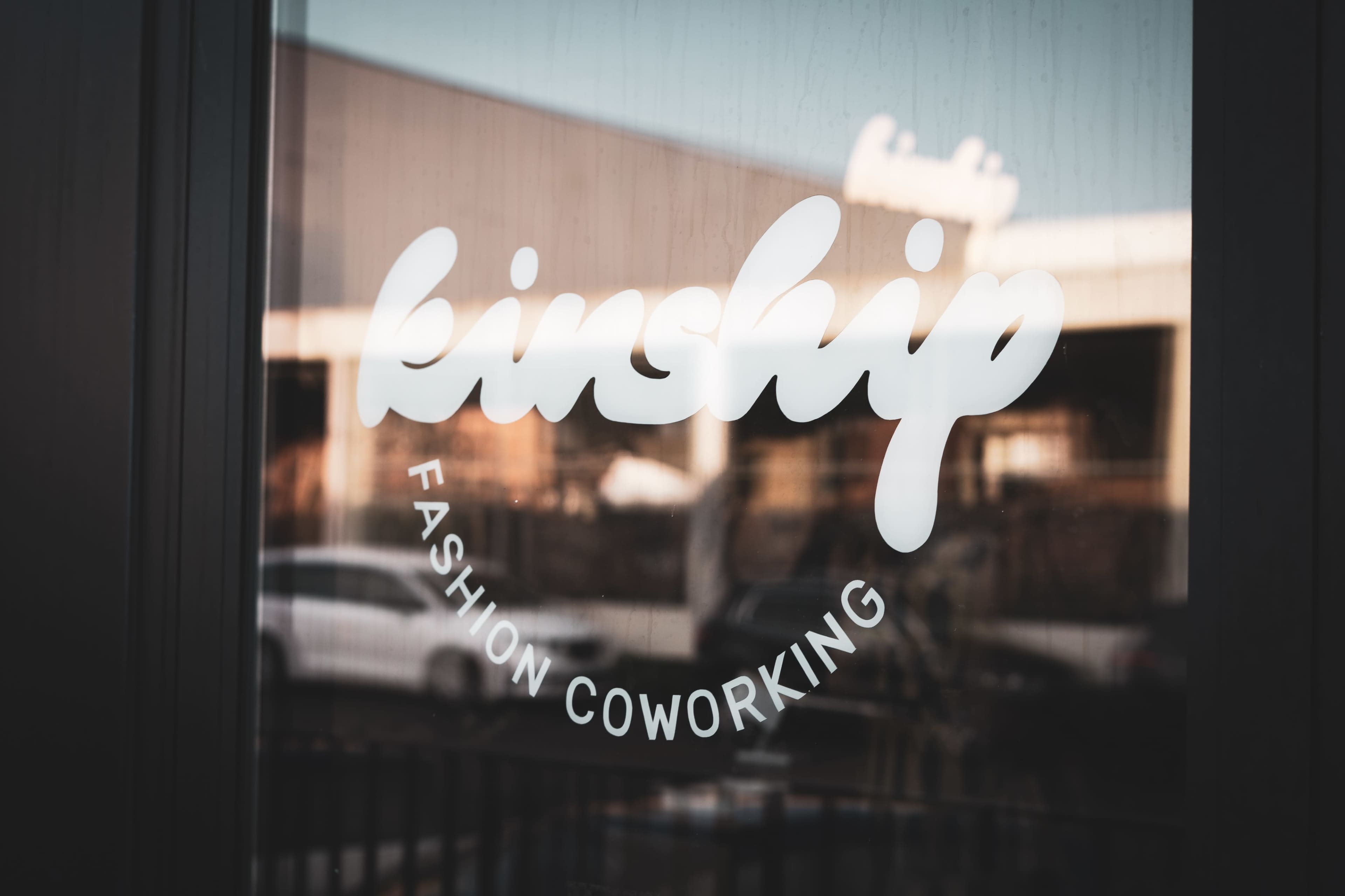 Cozy Meeting Space in Creative Coworking Studio Image in Southeast Portland, Portland, OR