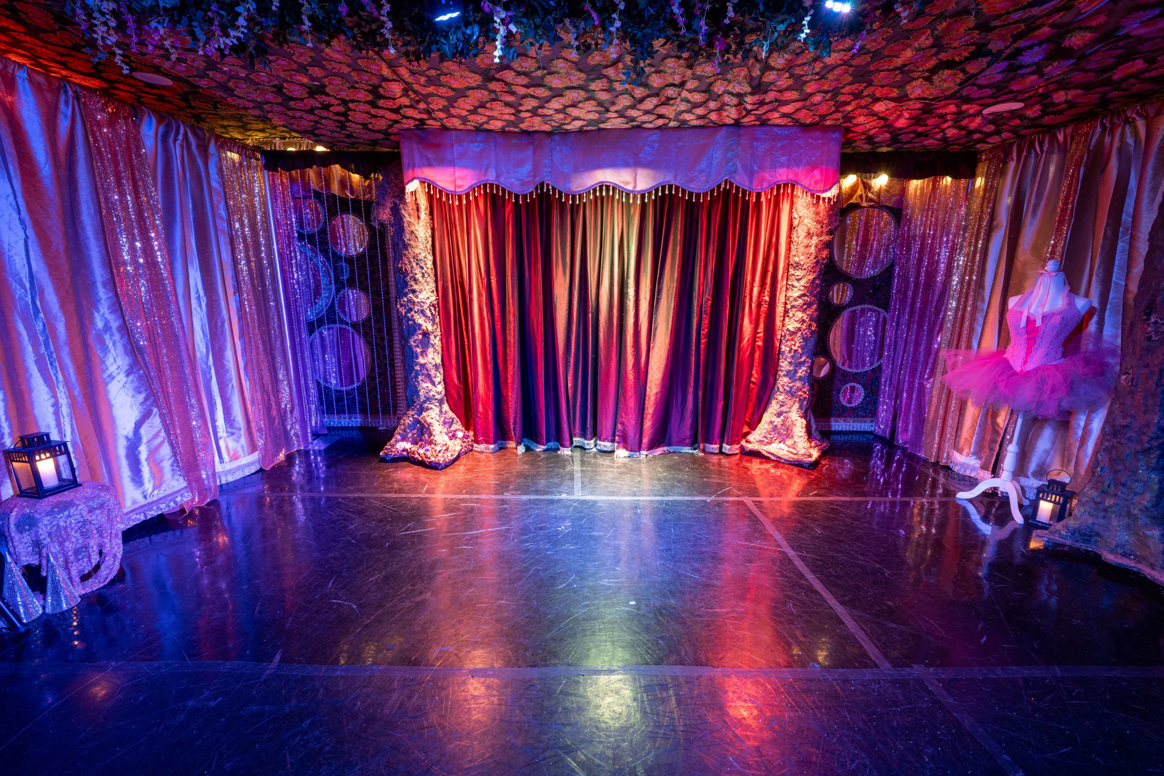 Beautiful Secret Gem of a Venue in Midtown Manhattan Image in Midtown Manhattan, NY, NY